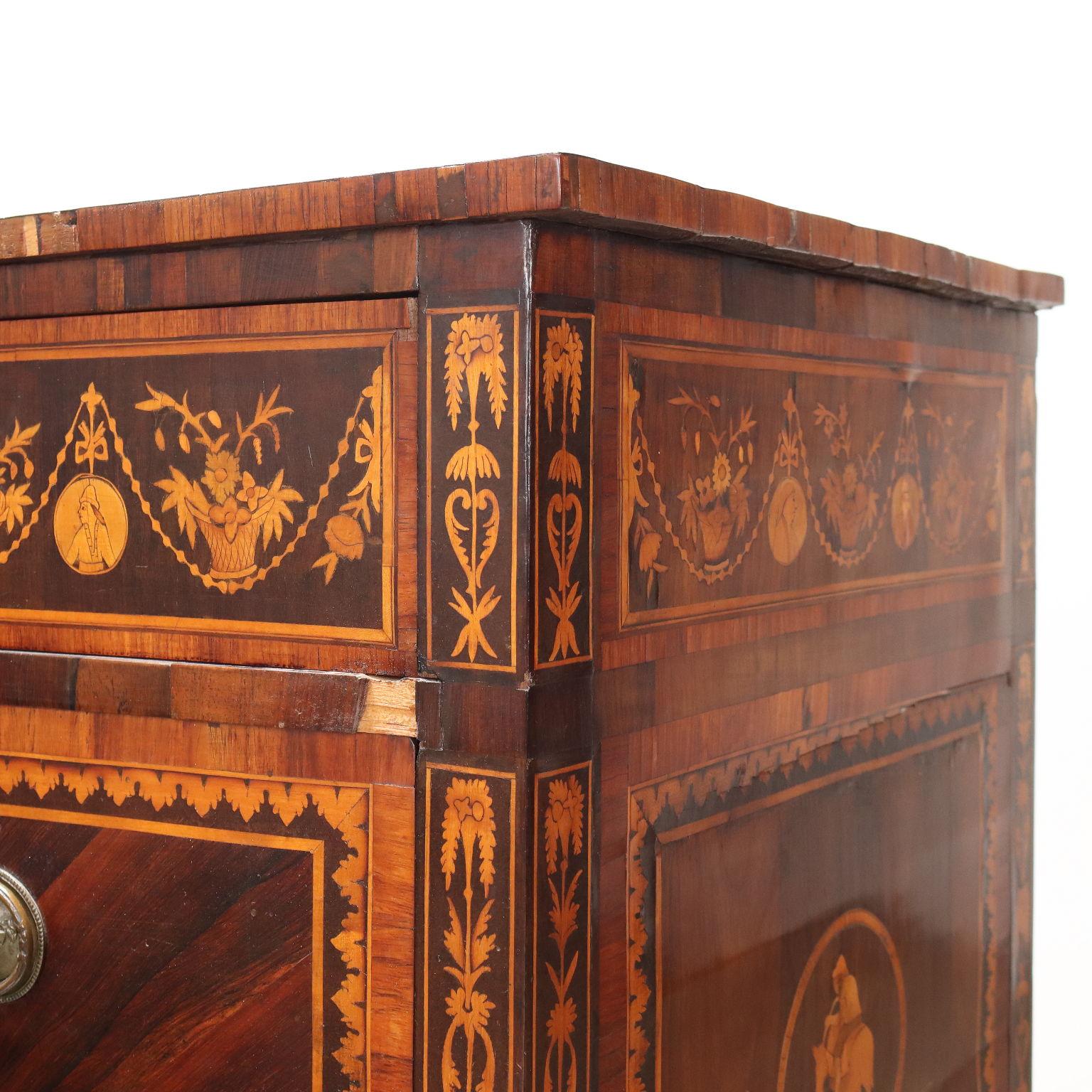 Italiano Coppia di Comò Neoclassici Lombardi Italia Ultimo Quarto XVIII Secolo in vendita