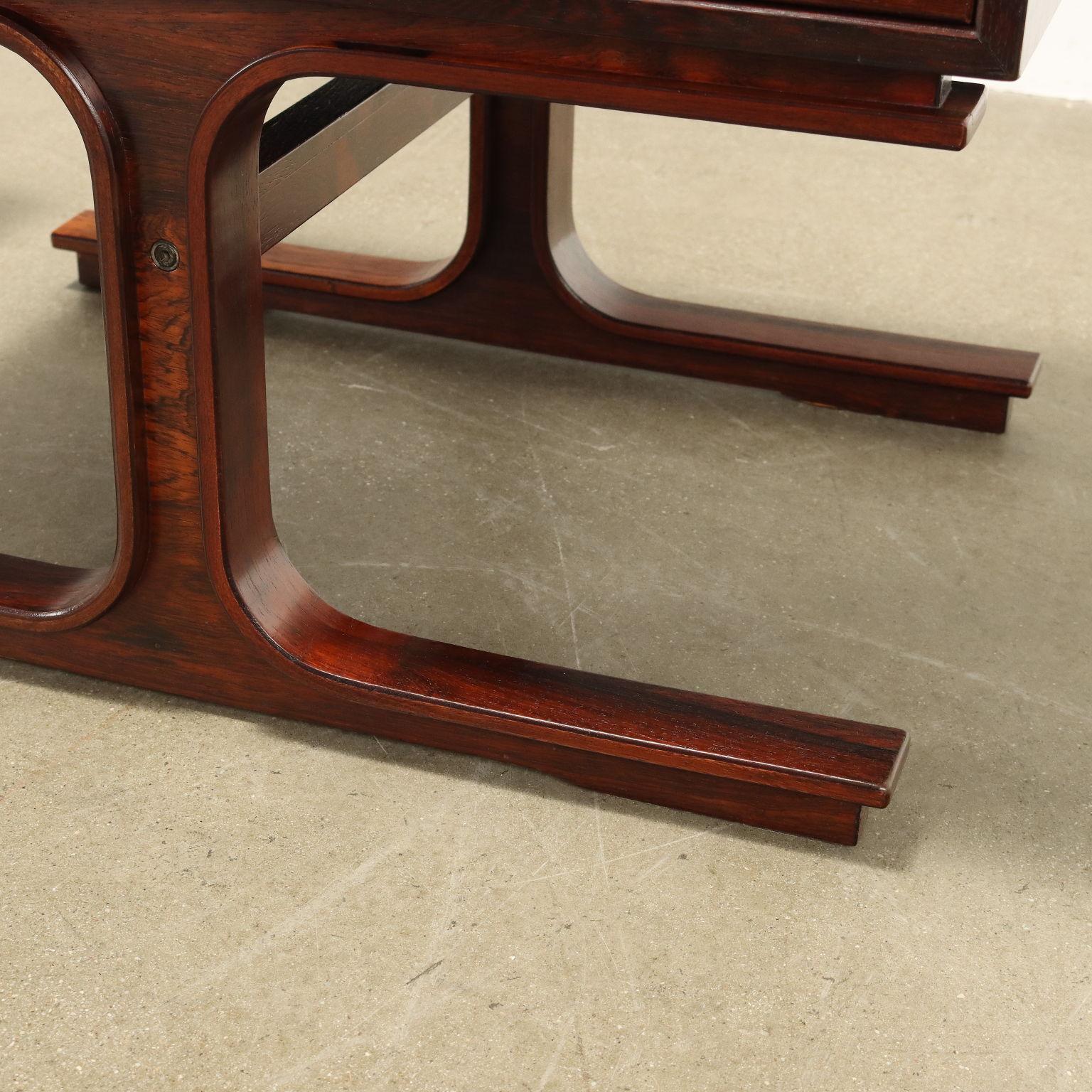 Placage Paire de tables de chevet 554 par Gianfranco Frattini pour Bernini, années 1960 en vente