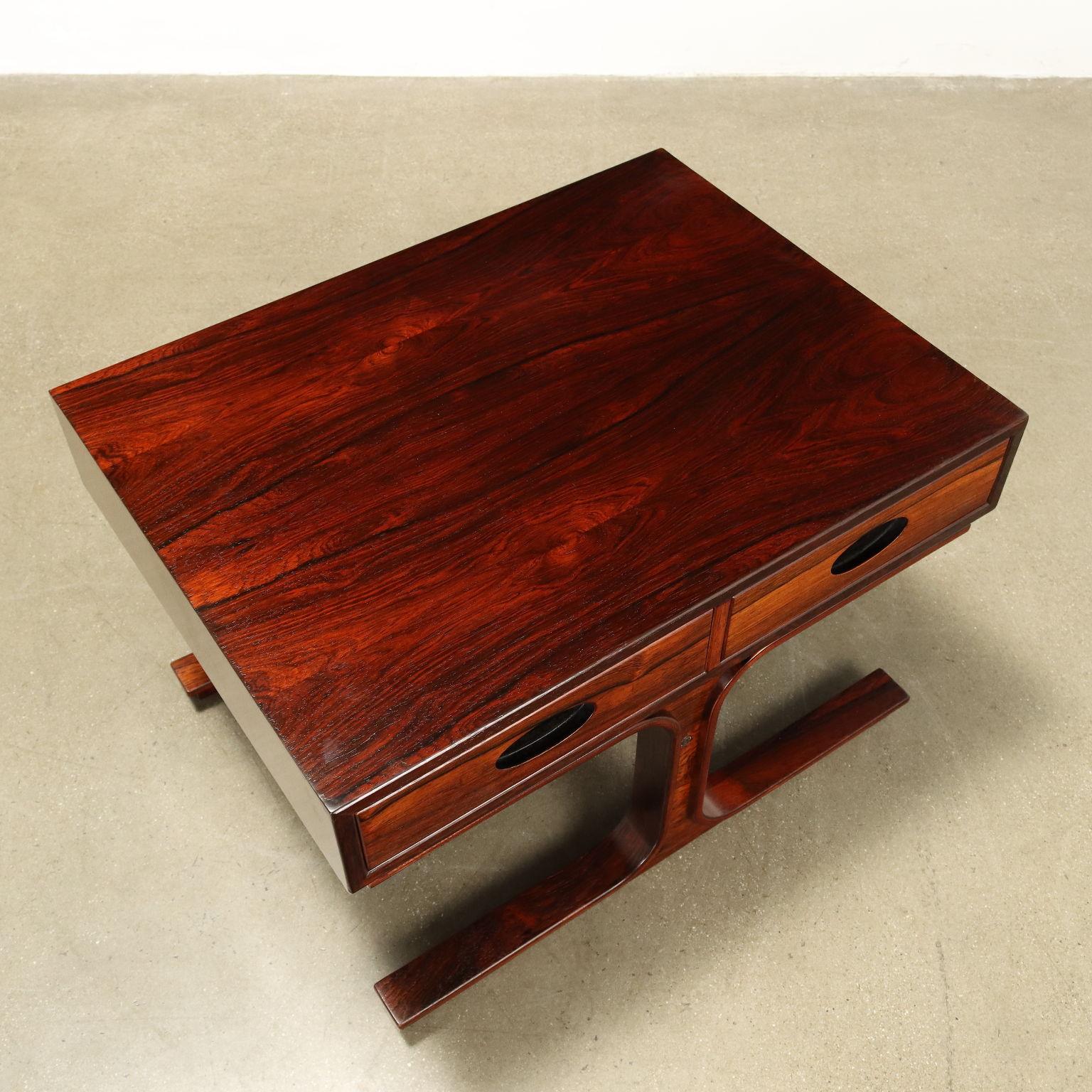Paire de tables de chevet 554 par Gianfranco Frattini pour Bernini, années 1960 Excellent état - En vente à Milano, IT