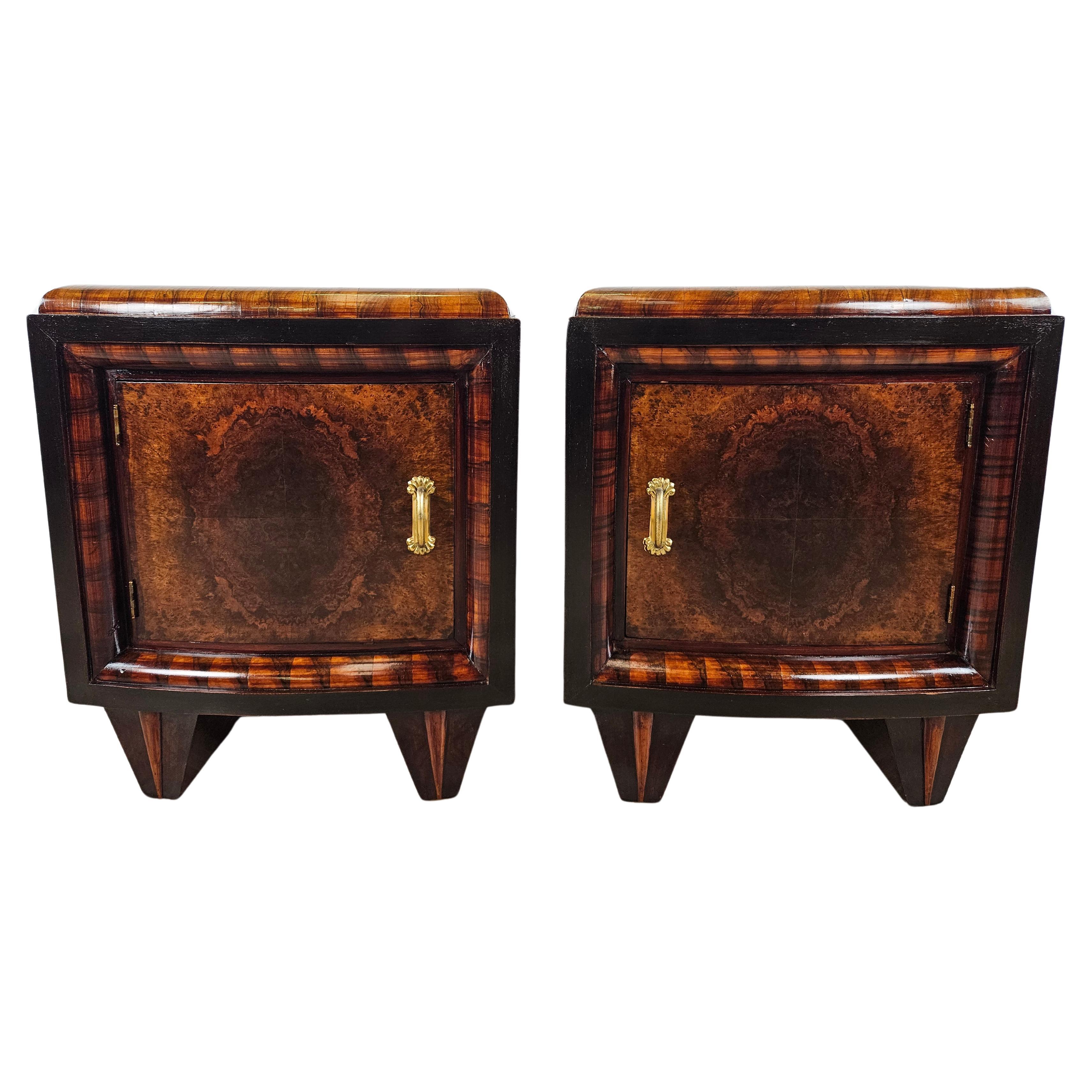 Pair of Art Deco bedside tables in mahogany burl 20th century
