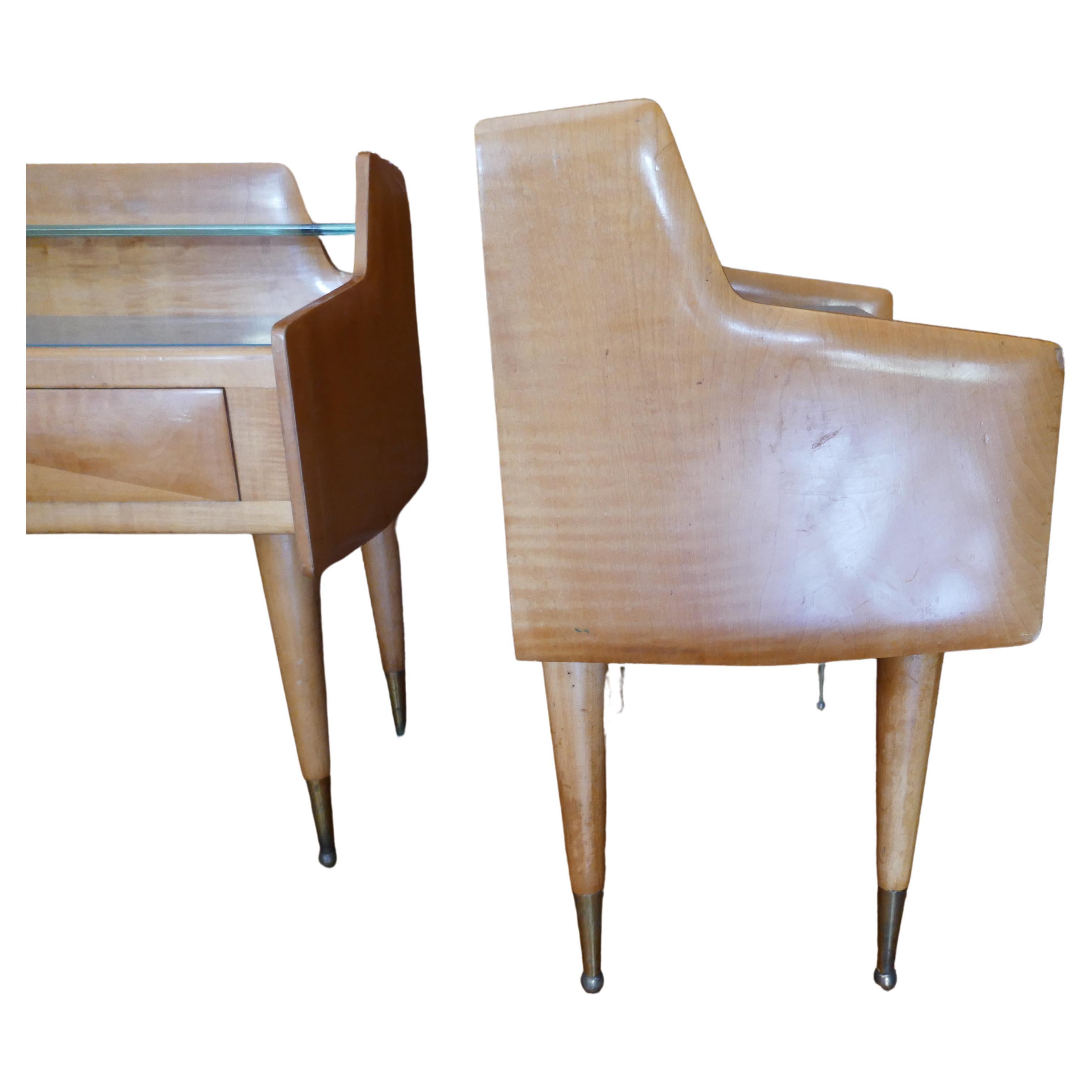 Pair of bedside tables attributed to Paolo Buffa In Good Condition For Sale In Lugo, IT
