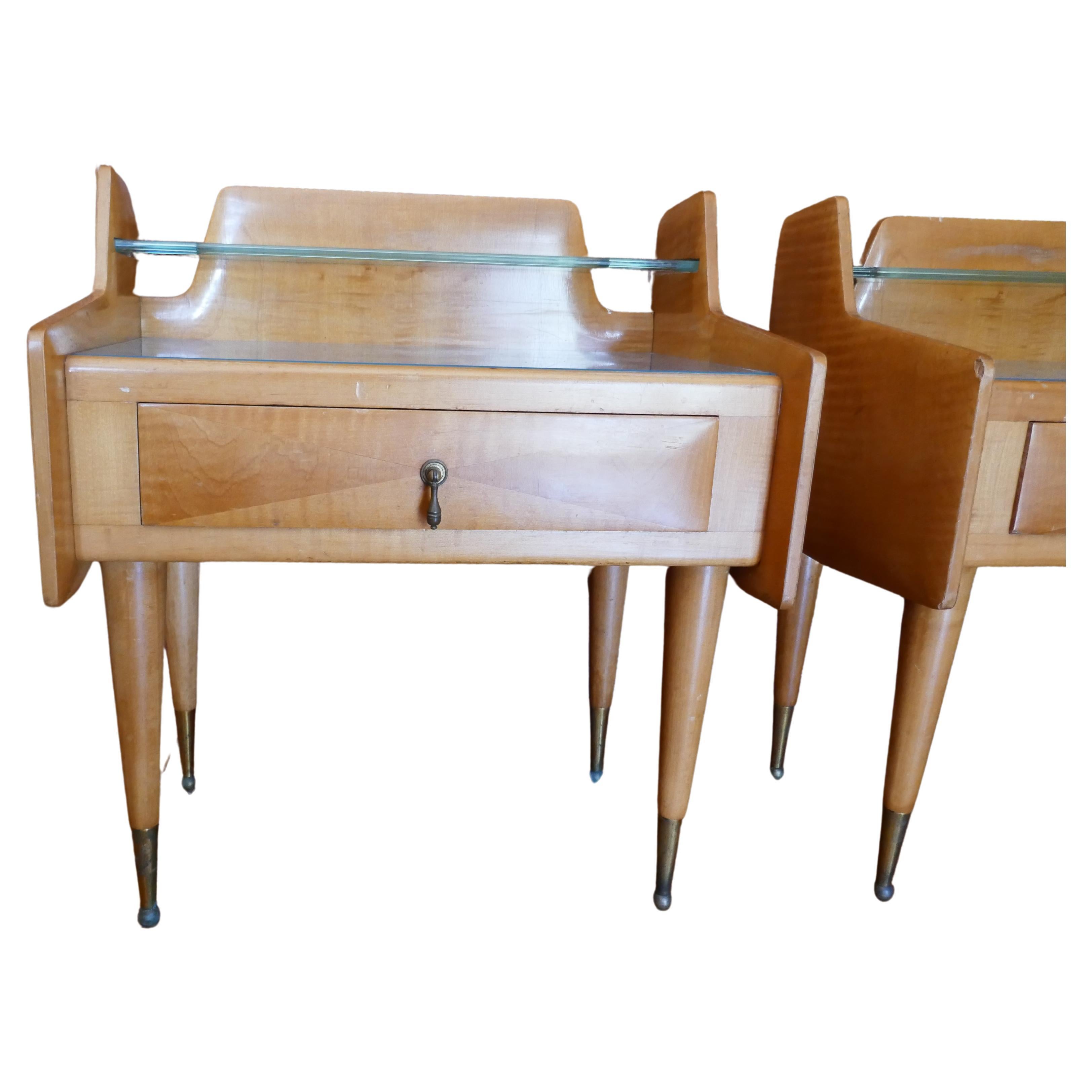 Mid-20th Century Pair of bedside tables attributed to Paolo Buffa For Sale