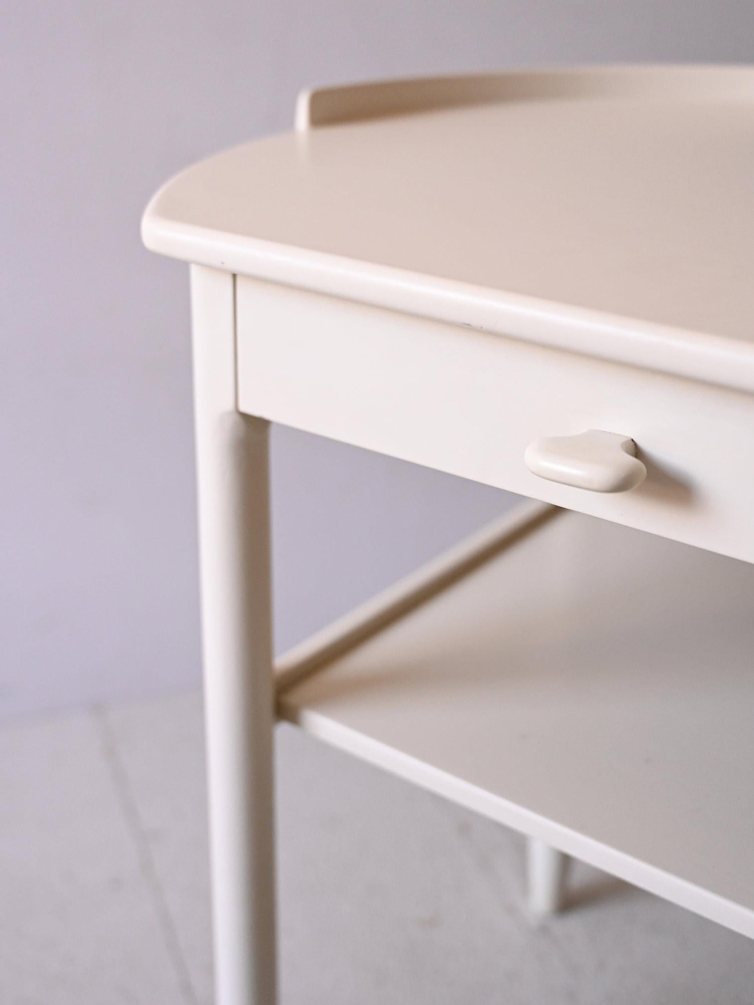 Mid-20th Century Pair of Bodafors nightstands