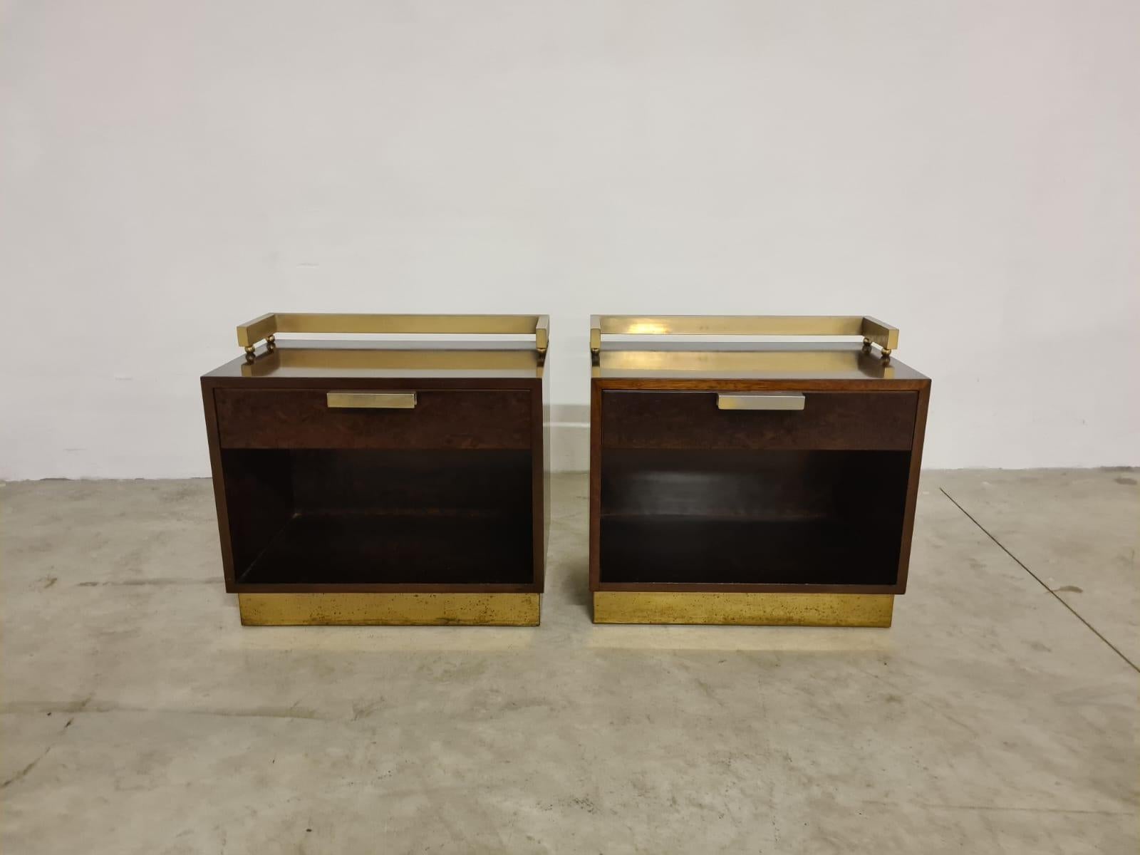 Italian Paire de tables de chevet de Luciano Frigerio 1970 en vente