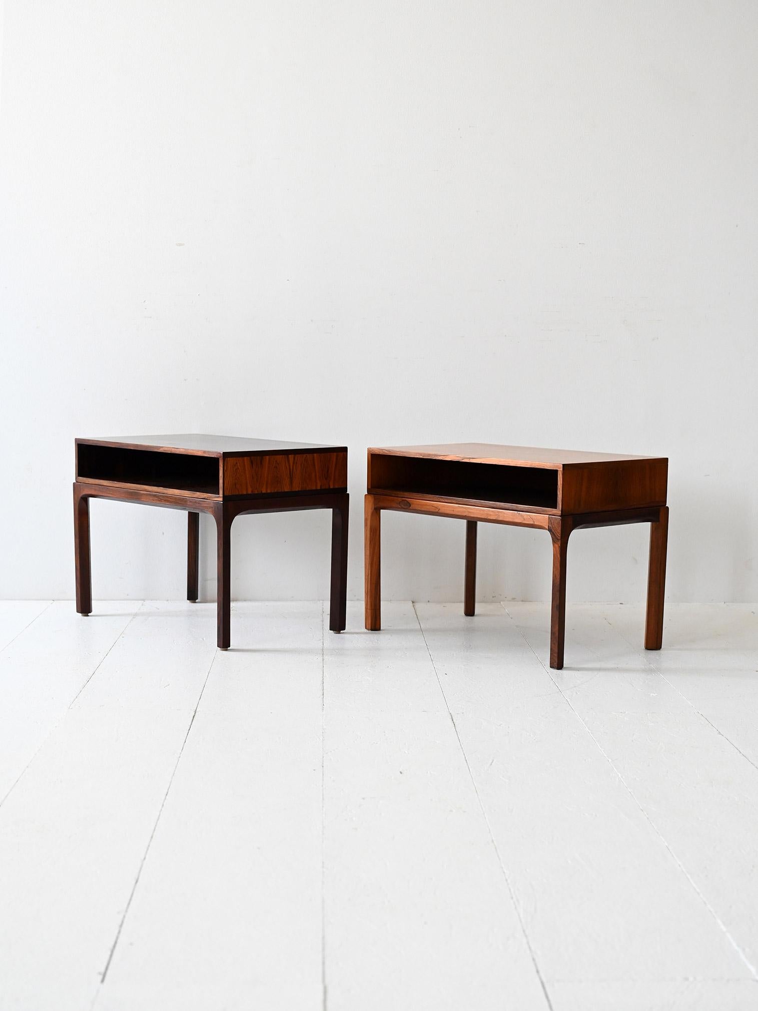 Scandinave moderne Paire de tables de chevet en bois de rose par Kai Kristiansen en vente