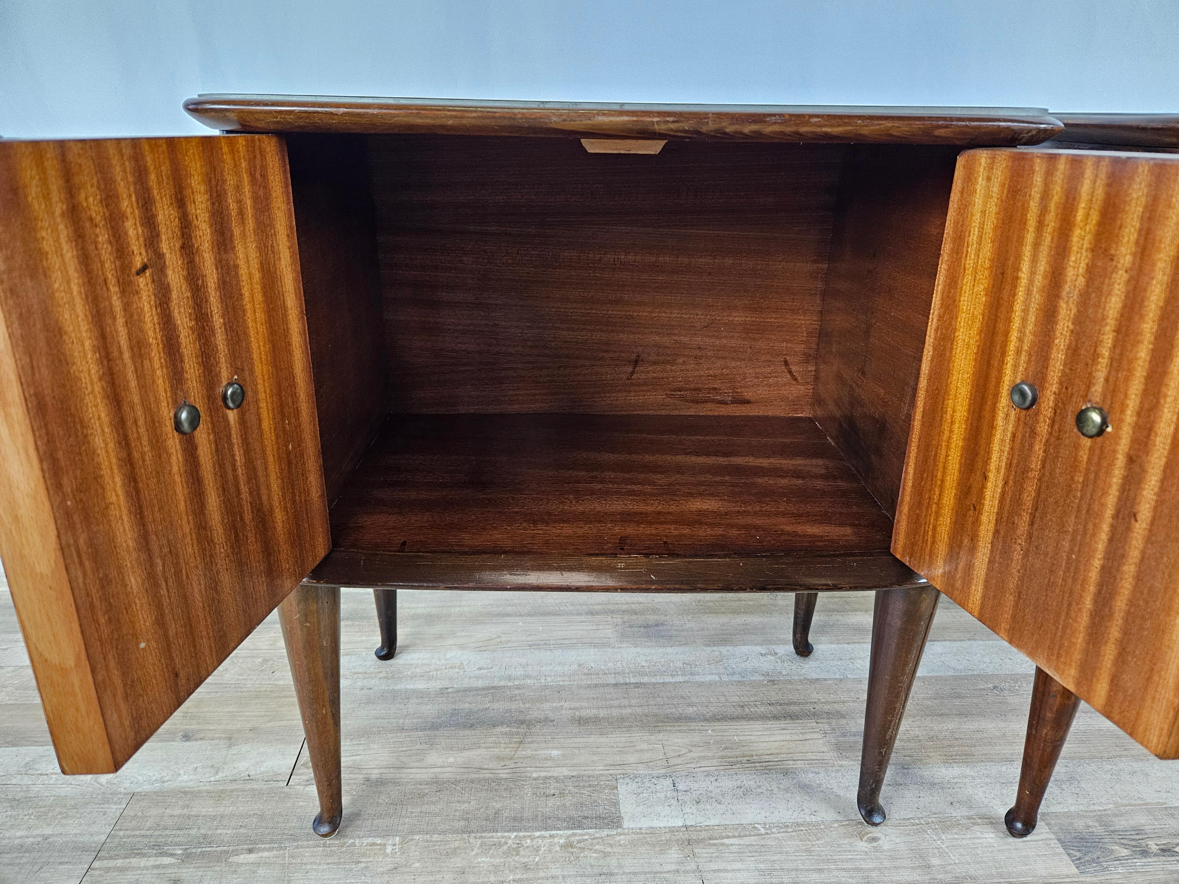 Pair of walnut burl bedside tables with Mid Century glass top For Sale 10