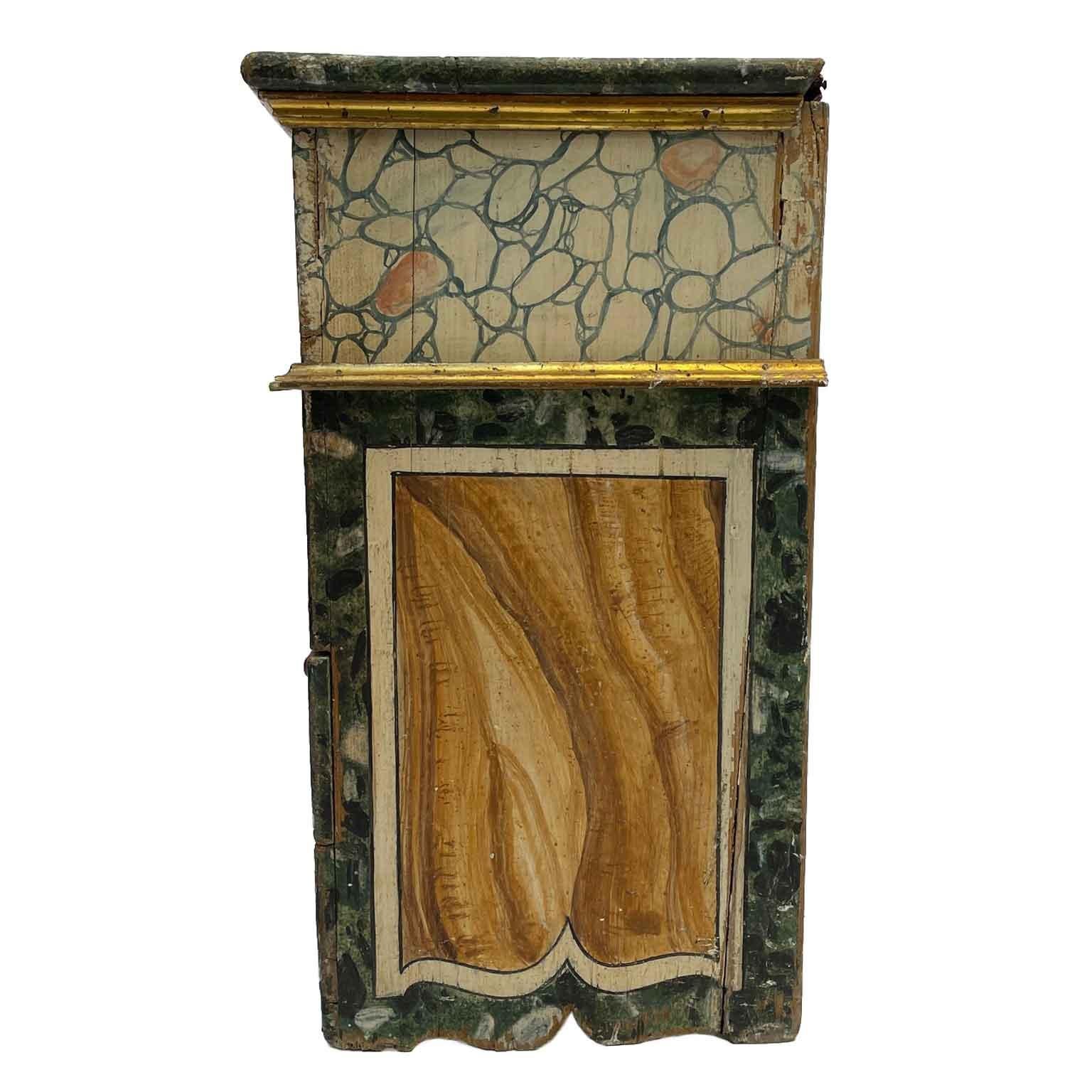 Pair Of Italian Nightstands Lacquered in Green with Faux Marble Early 1900s For Sale 5