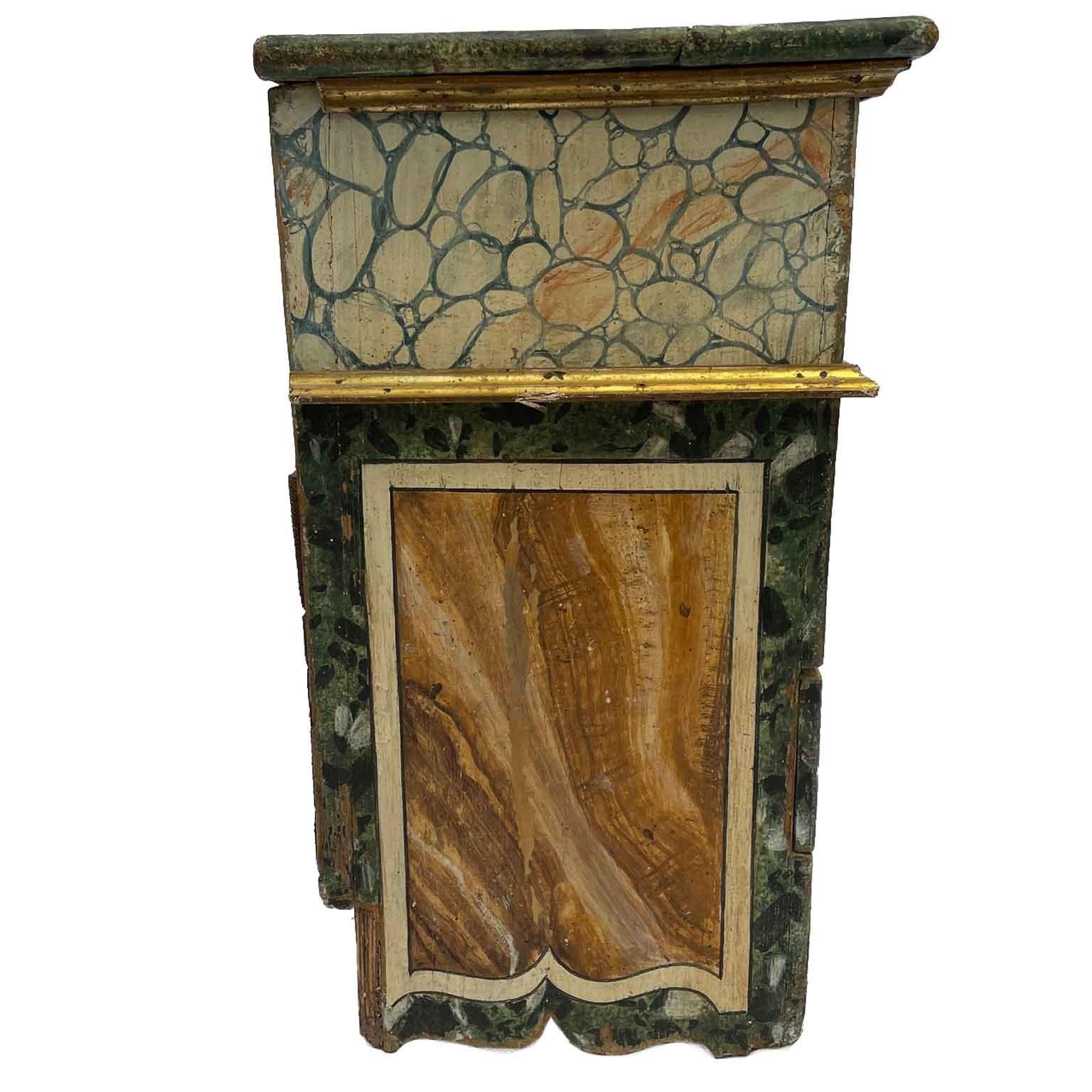 Pair Of Italian Nightstands Lacquered in Green with Faux Marble Early 1900s For Sale 3