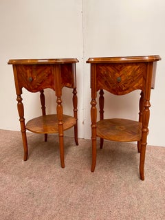 Paar italienische Nachttische mit Intarsien aus Holz im Stil Napoleon III. 1970er