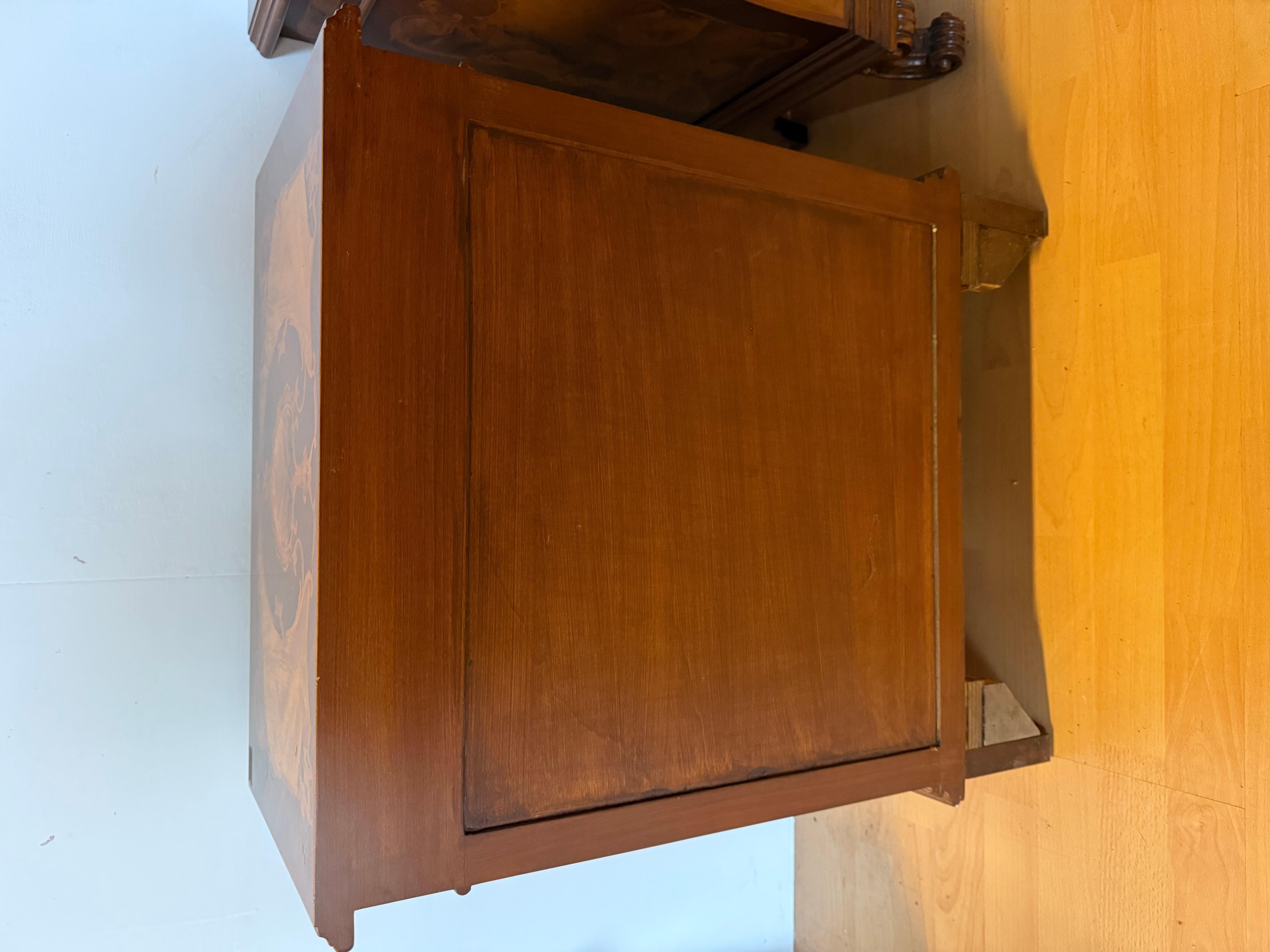 Paire de tables de chevet italiennes en bois  90s briar incrusté en vente 7