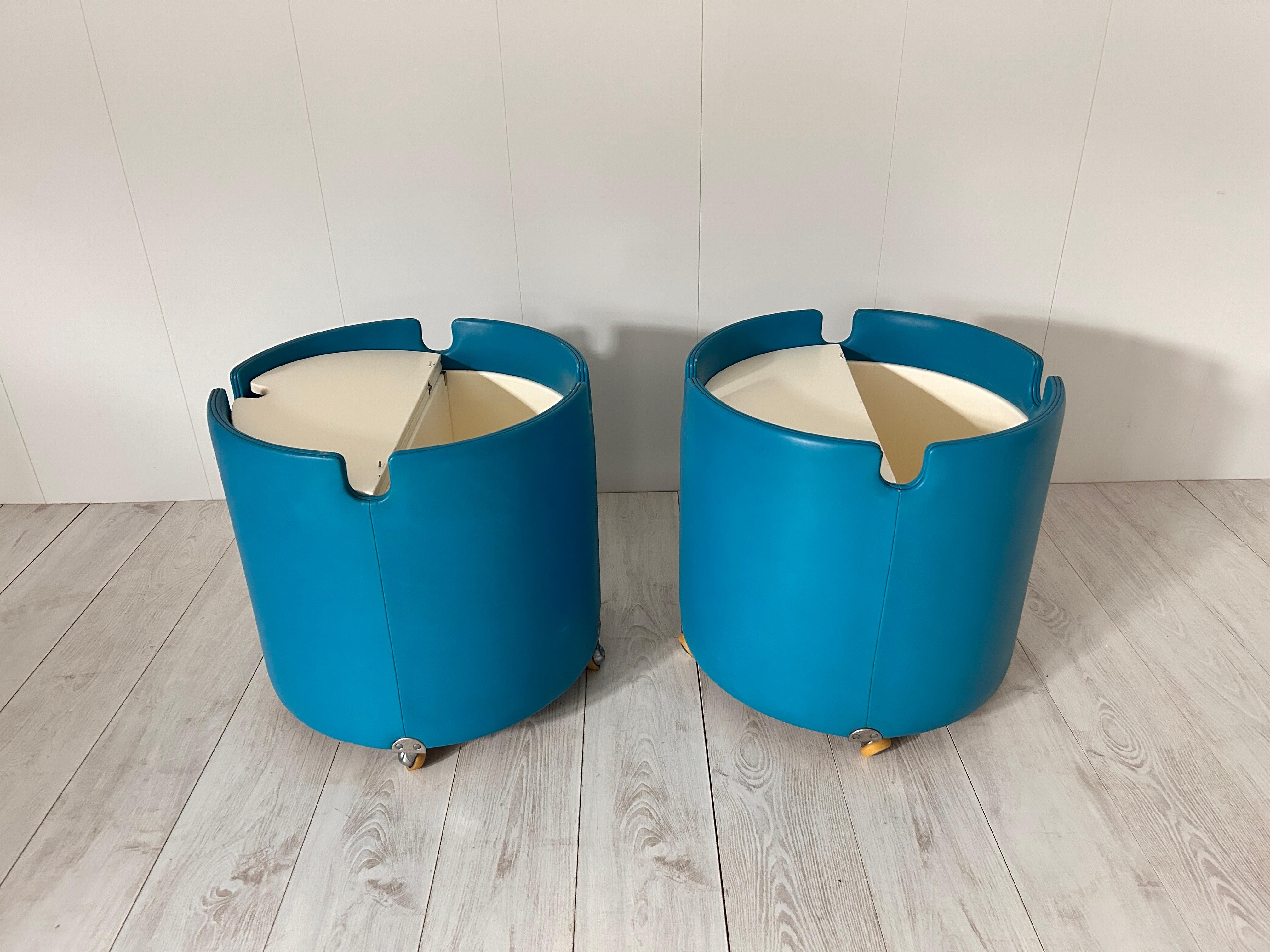 Late 20th Century Pair of bedside tables mod. Lullaby, Luigi Massoni for Poltrona Frau For Sale