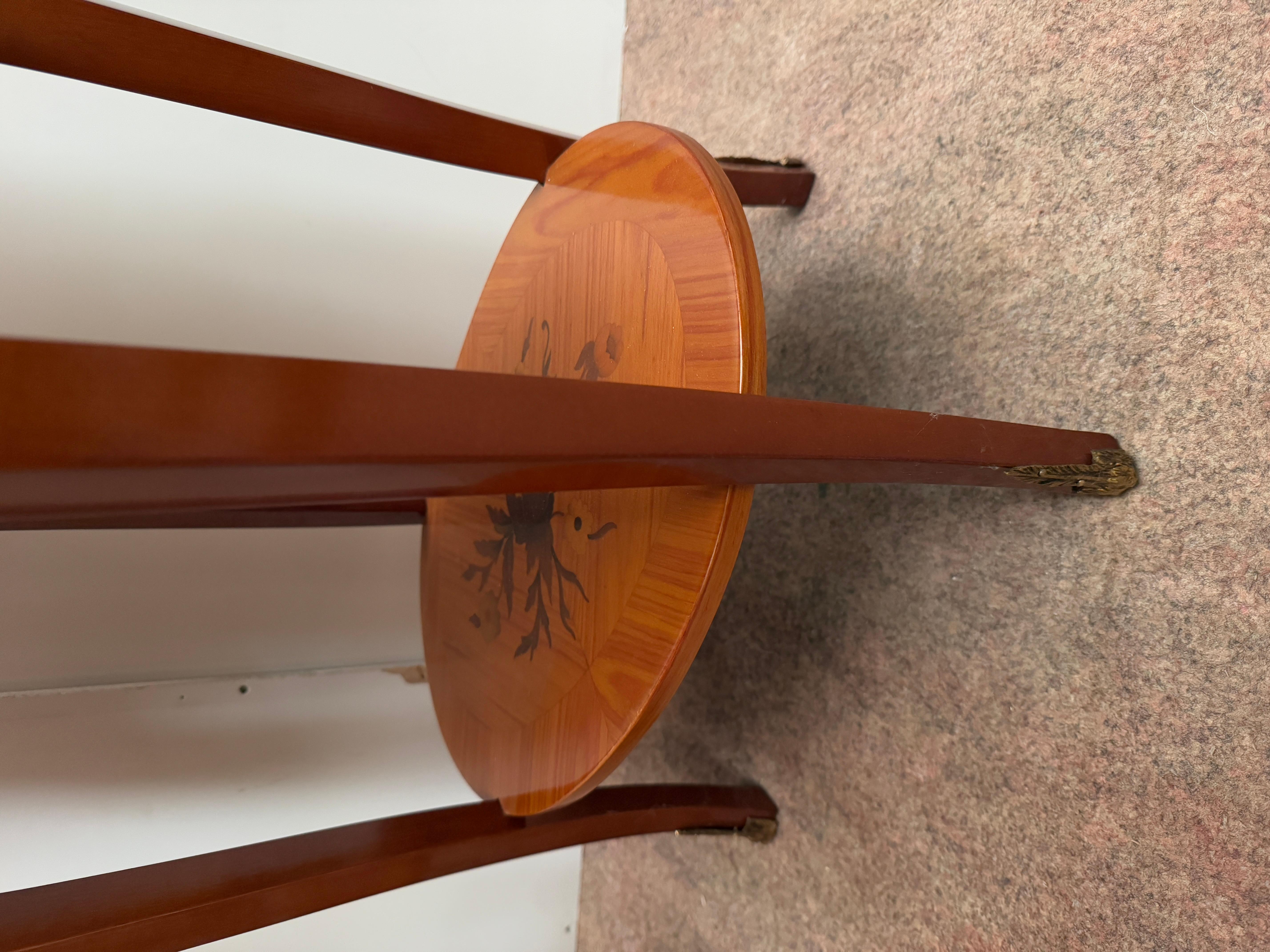 Pair of French oval nightstands inlaid wood Louis XV style For Sale 3