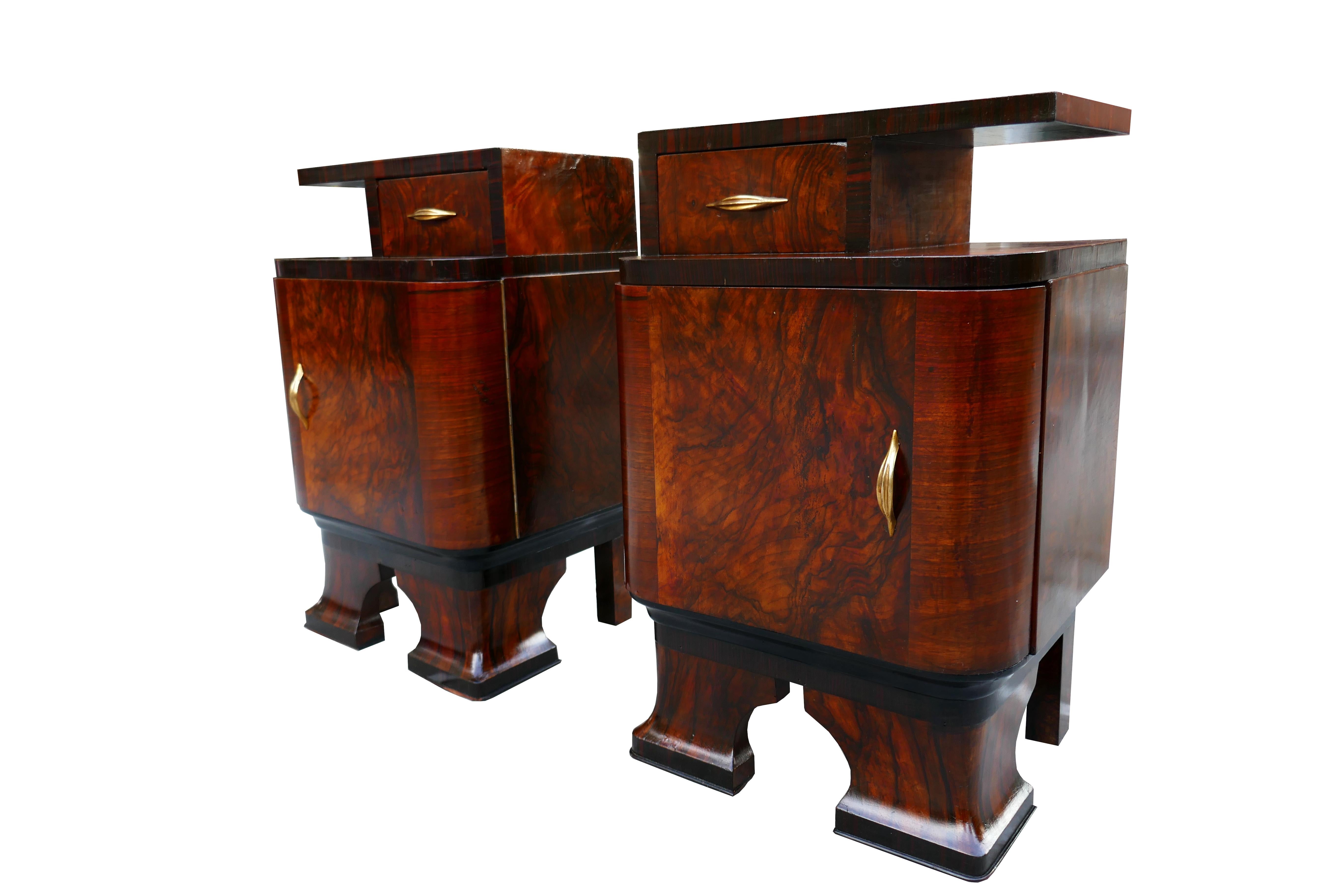 Art Deco Pair of bedside tables, possible Atelier Borsani  For Sale