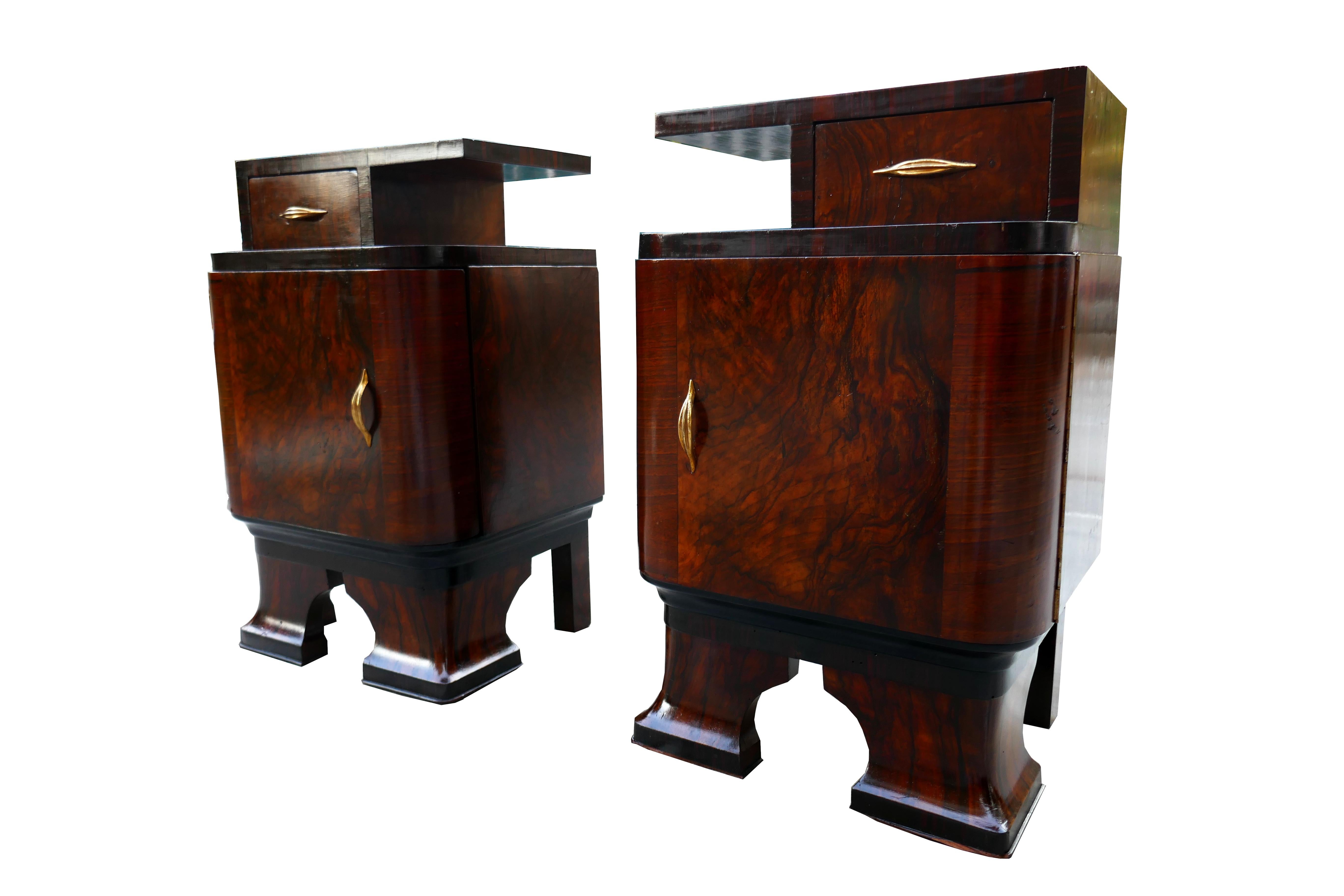 Pair of bedside tables, possible Atelier Borsani  For Sale 1