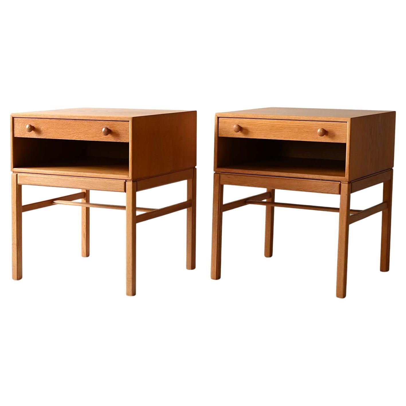 Pair of Scandinavian nightstands in Casino oak For Sale