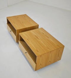 Coppia di comodini tavolini in legno Design Produzione Saporiti Italia 1980 ca