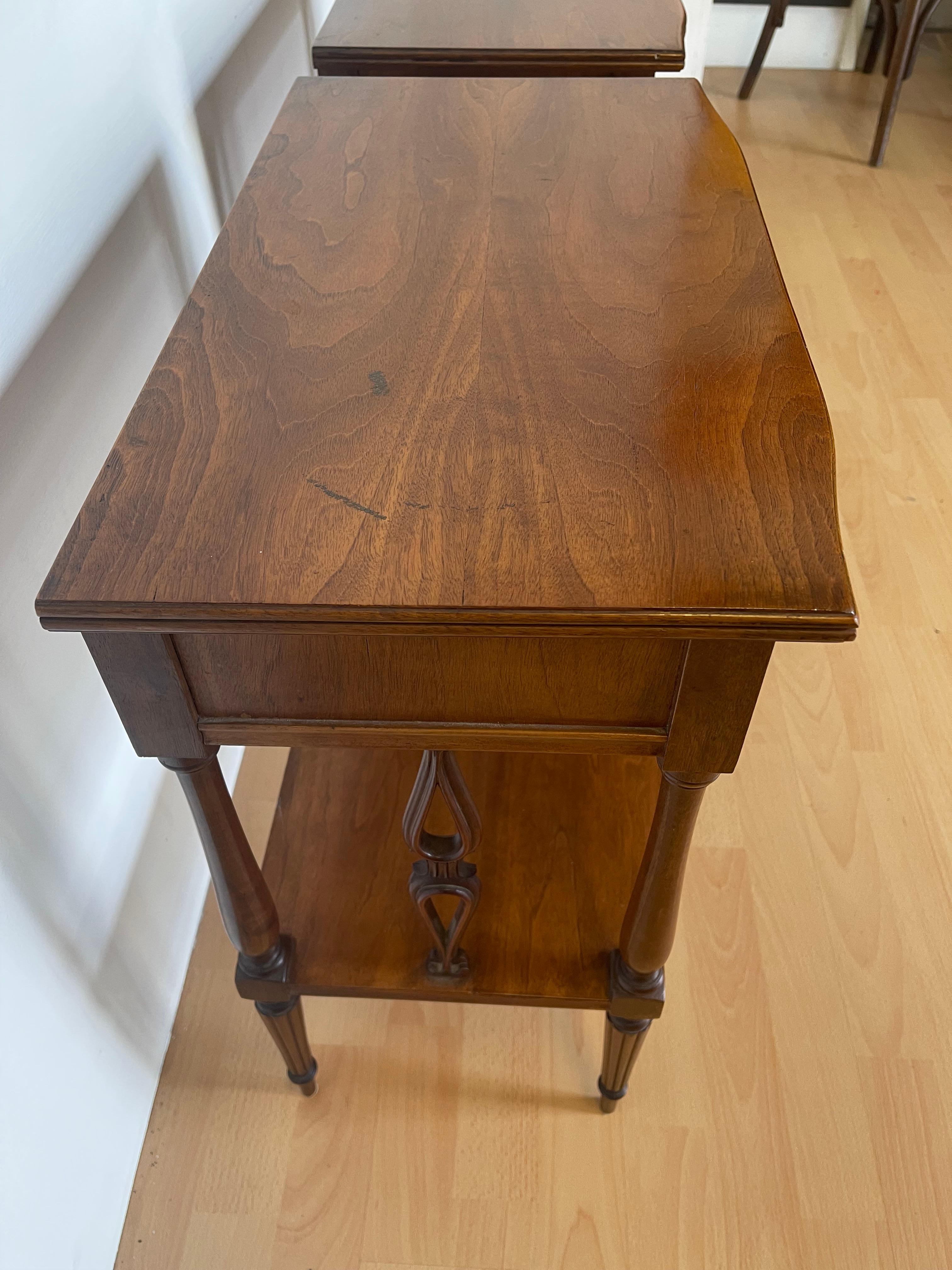 Italian Coppia di comodini vintage anni 50 in vendita