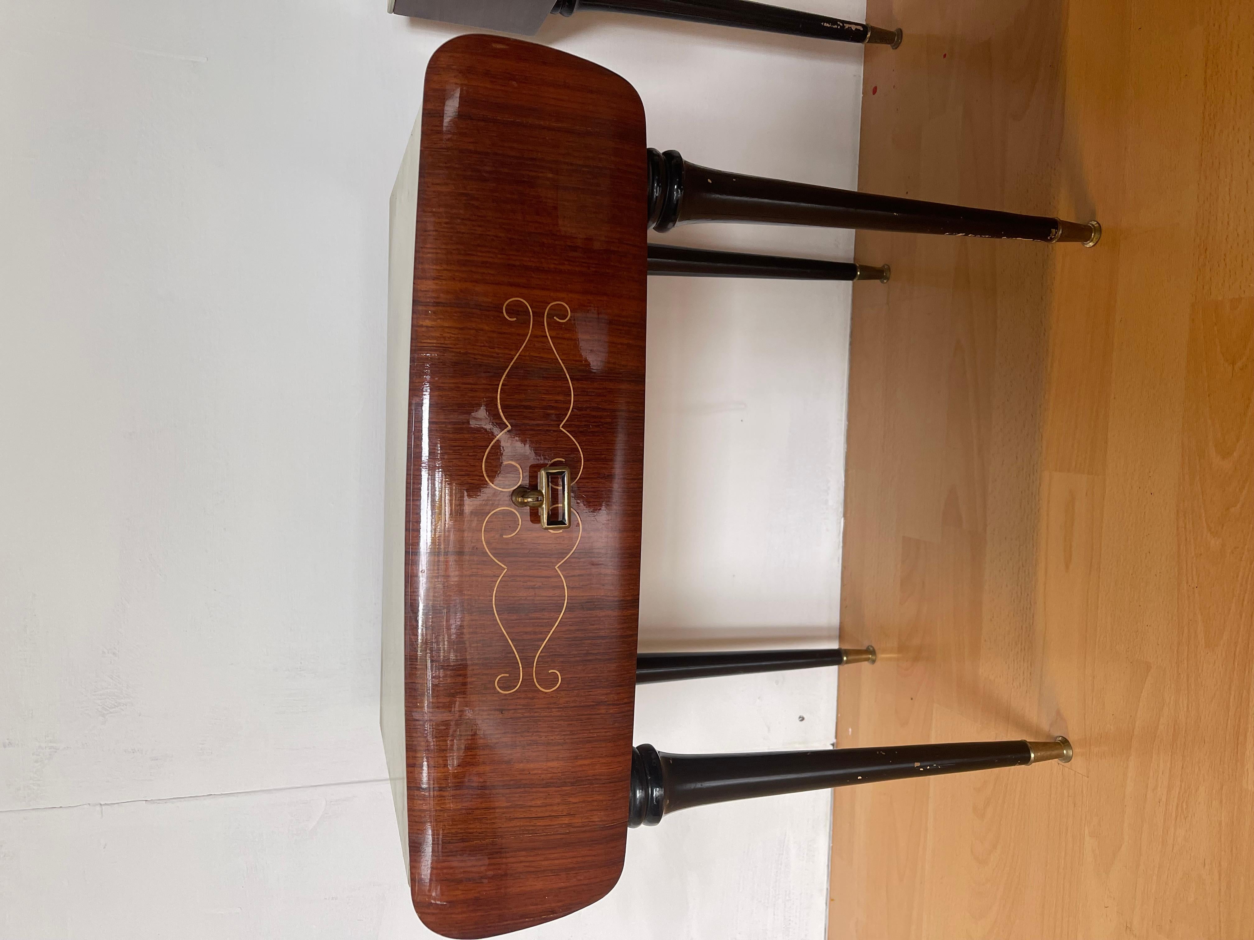 Paire de tables de chevet vintage des années 1960 - Collection privée Domenico Rugiano 
Code : COM192