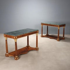 Paire de consoles de style Empire italien, début du XIXe siècle, plateau en bois marbré