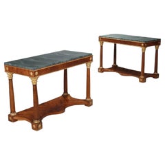 Paire de consoles de style Empire italien, début du XIXe siècle, plateau en bois marbré