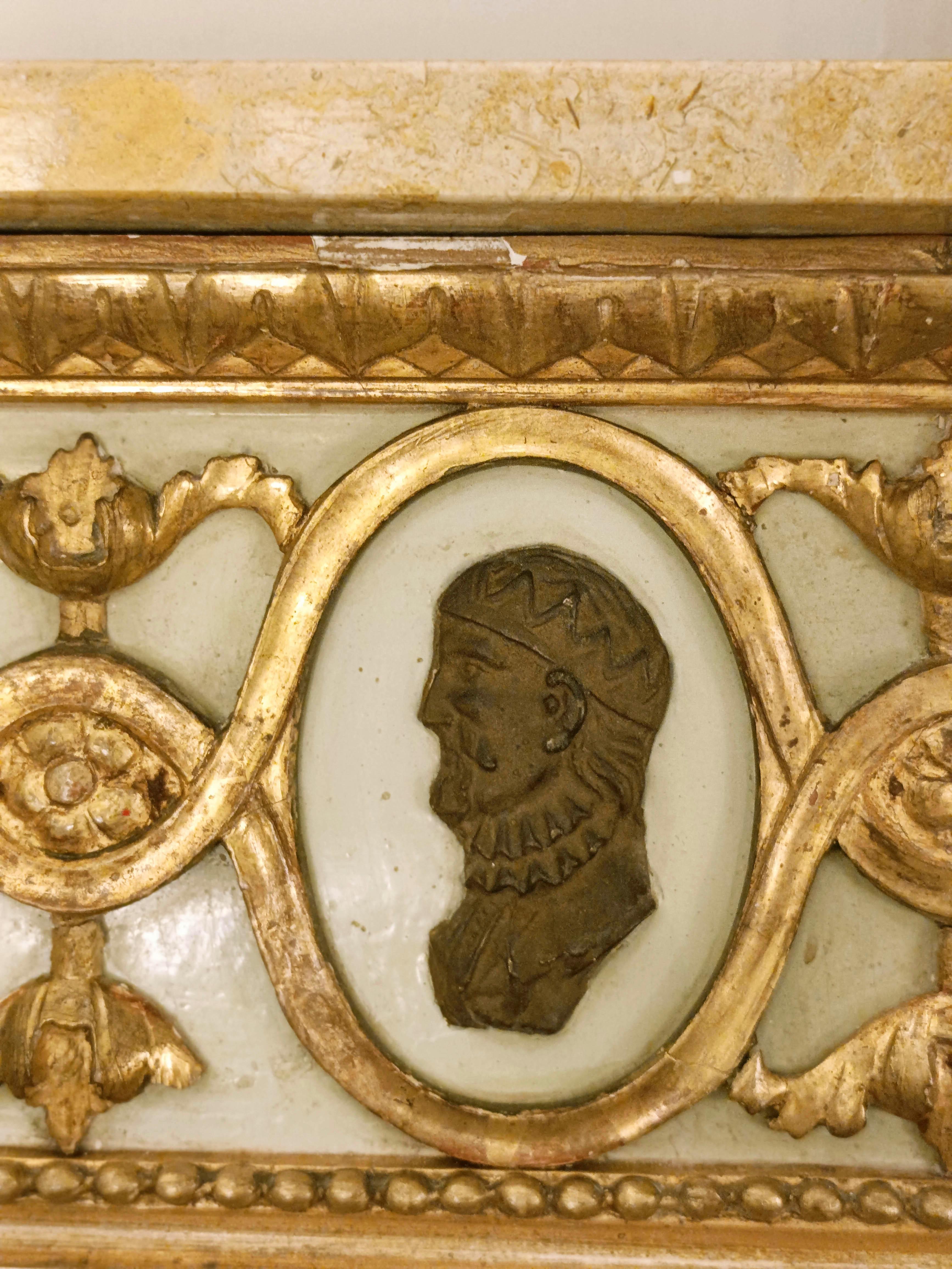 Paar neoklassizistische Louis-XVI-Konsolen aus Holz und Marmor, 18. Jahrhundert Italien im Angebot 10
