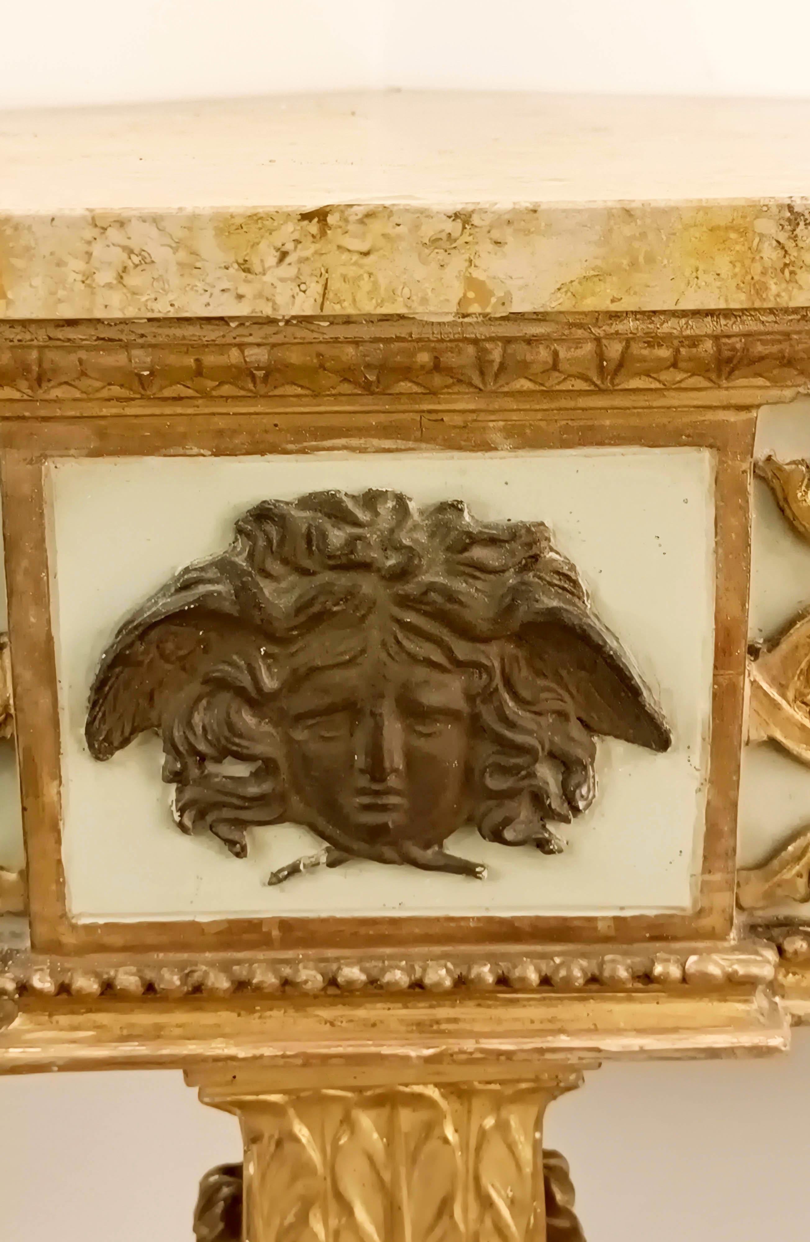 Paar neoklassizistische Louis-XVI-Konsolen aus Holz und Marmor, 18. Jahrhundert Italien (18th Century and Earlier) im Angebot