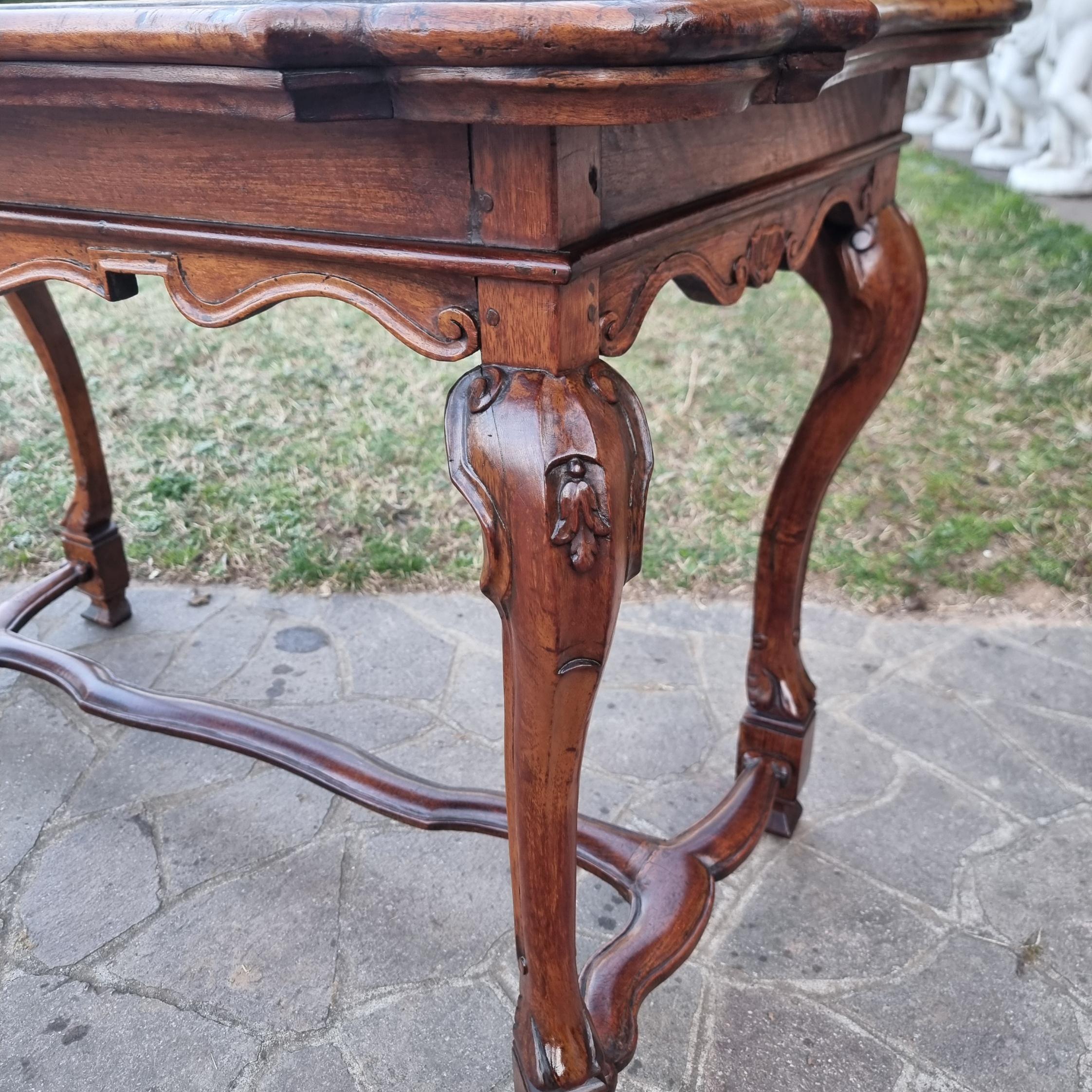 Coppia di Consolles in Noce del ‘700 Luigi XV Veneziane in vendita 3