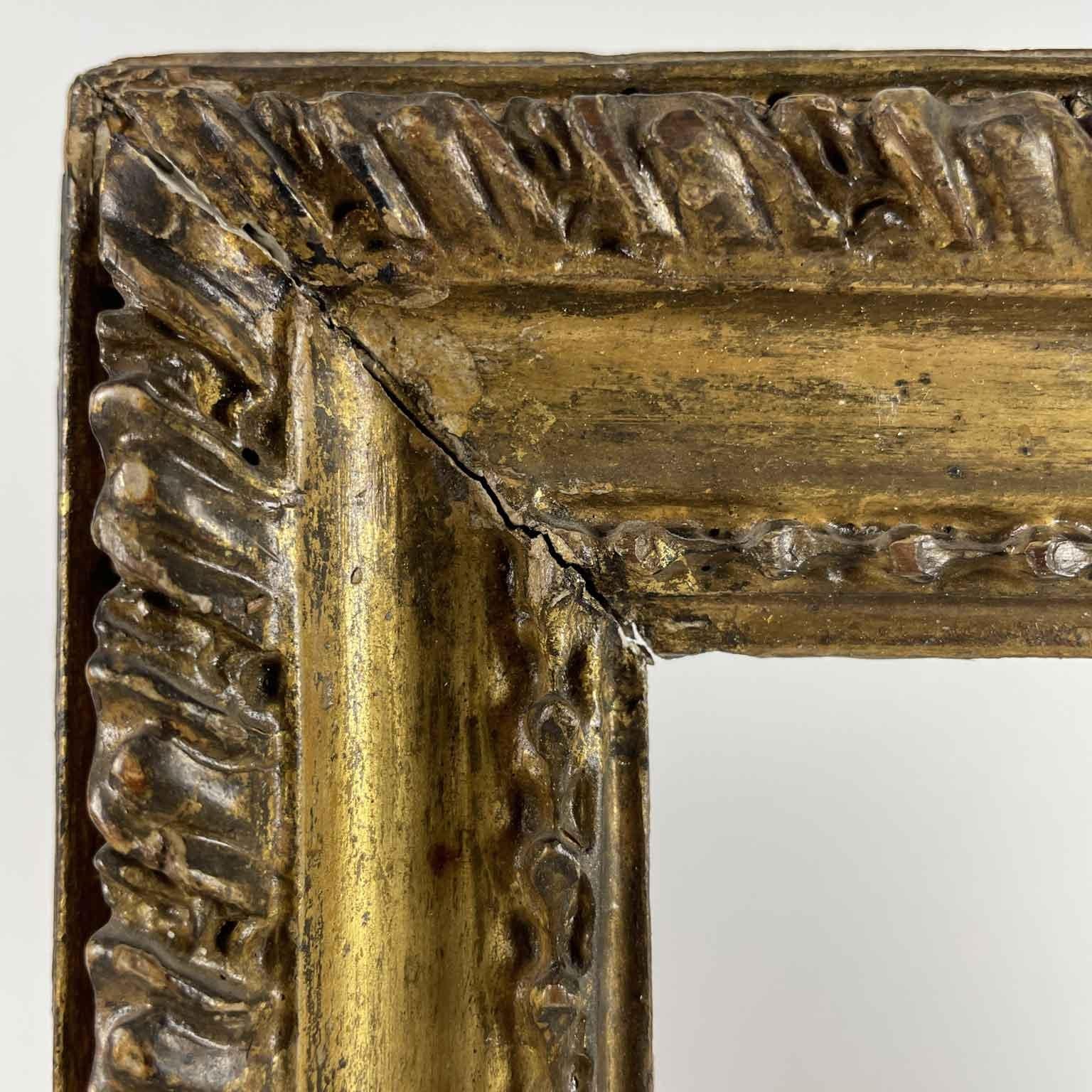 Pareja de cornisas italianas talladas y doradas Roma Siglo XVIII Madera dorada en venta