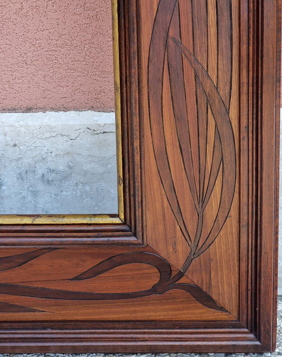 Paar geschnitzte Nussbaumrahmen im Jugendstil - frühes 20. Jahrhundert (European) im Angebot