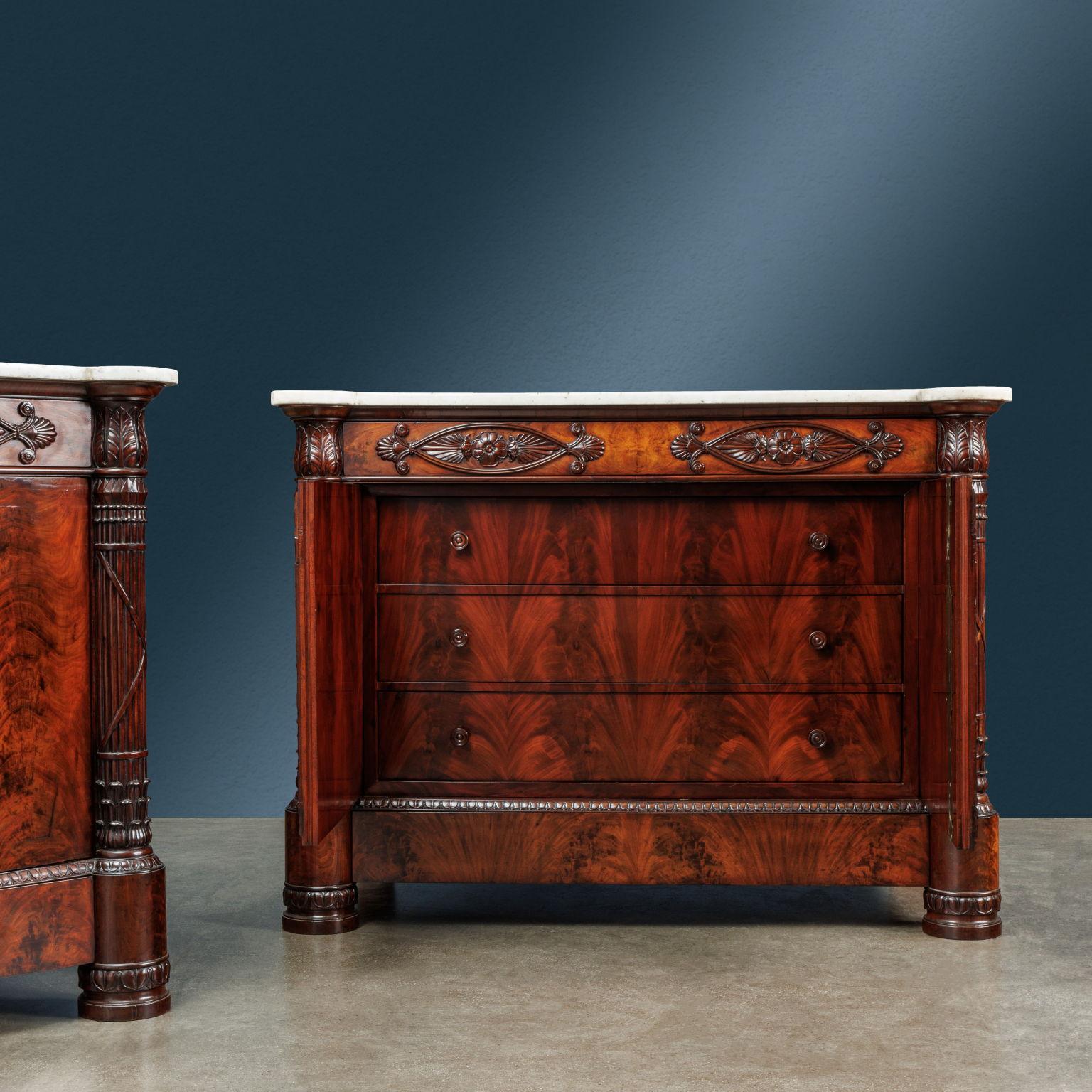 Pair of sideboards Lucchese manufacture second decade of the 19th century In Good Condition For Sale In Milano, IT
