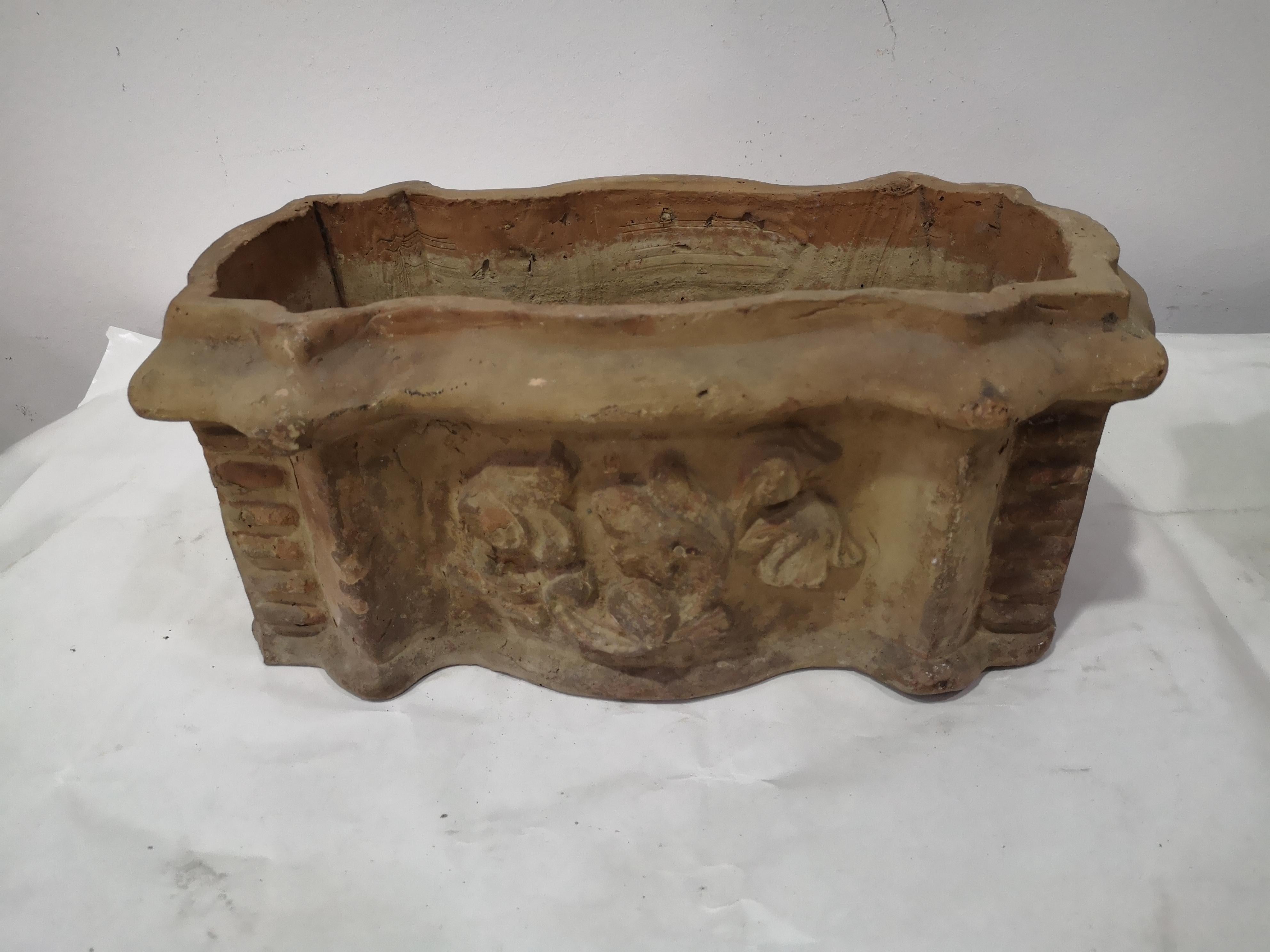 Italian Coppia di Fioriere Siciliane in Terracotta metà 800 in vendita