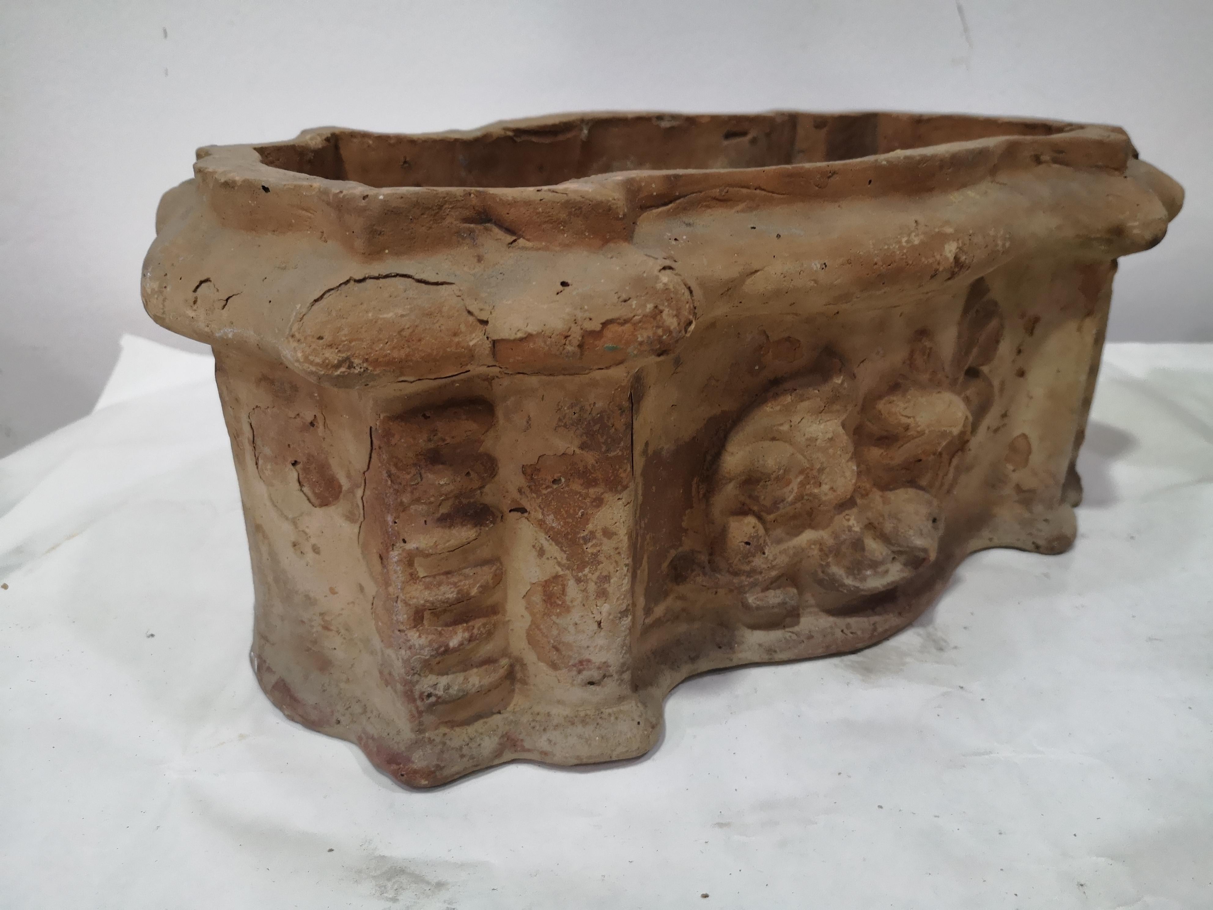 Coppia di Fioriere Siciliane in Terracotta metà 800 in vendita 4