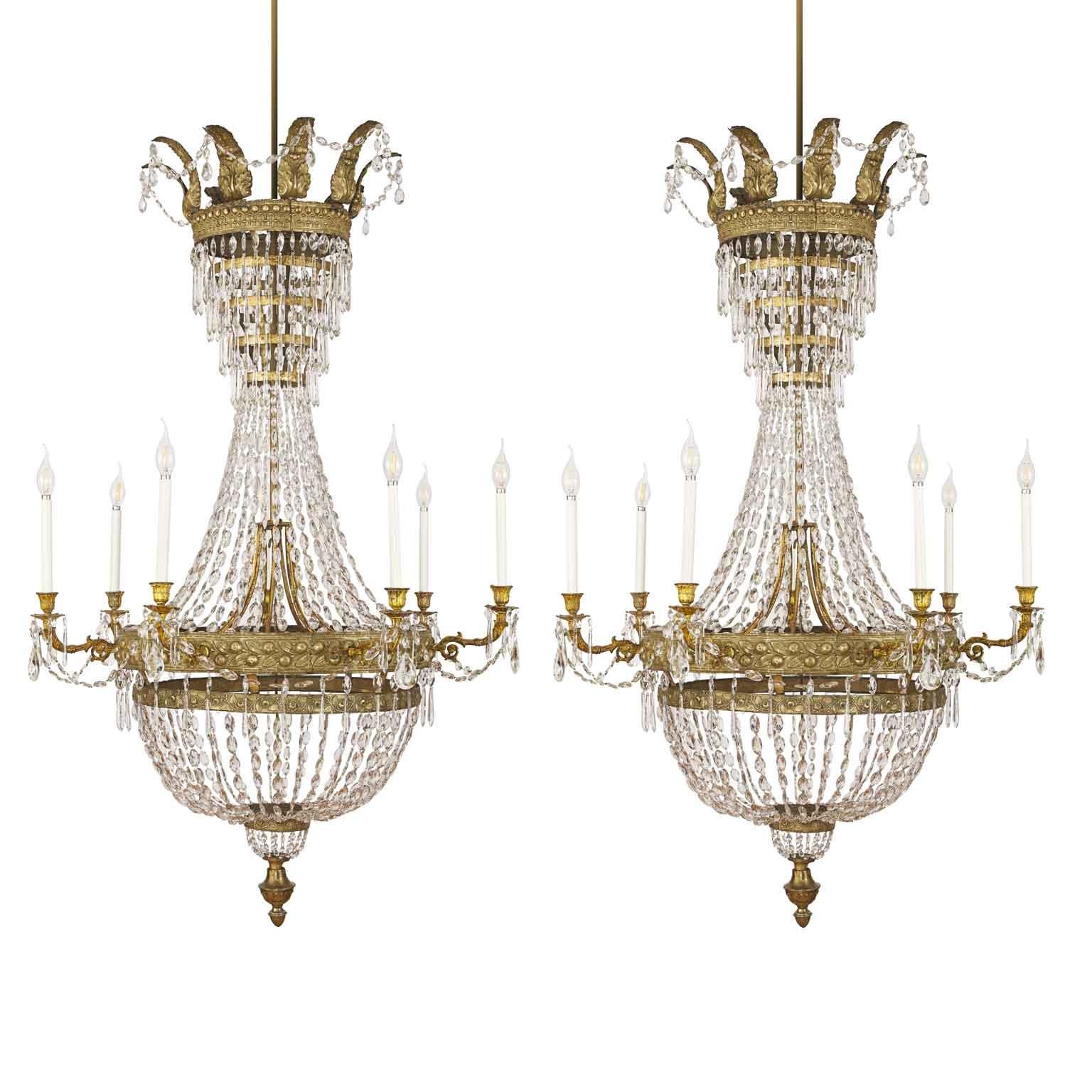 Pair Of Large Italian Chandeliers In Crystal Empire 18th Century Seven Lights In Good Condition In Milano, MI