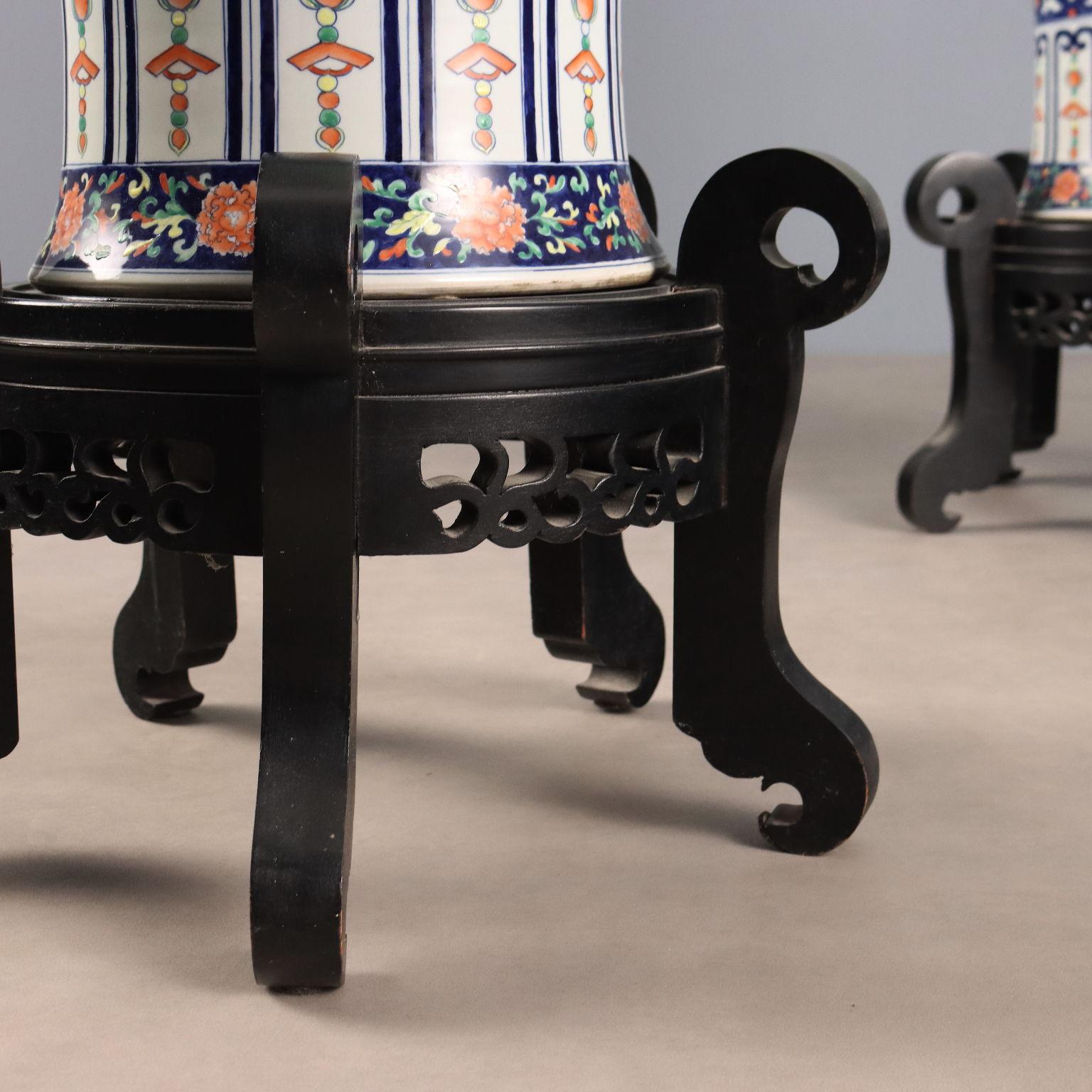 Coppia di Grandi Vasi a Balaustro con Coperchio Cina XX Secolo en venta 3