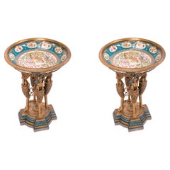 Paire de guéridons français en céramique et bronze des années 1800