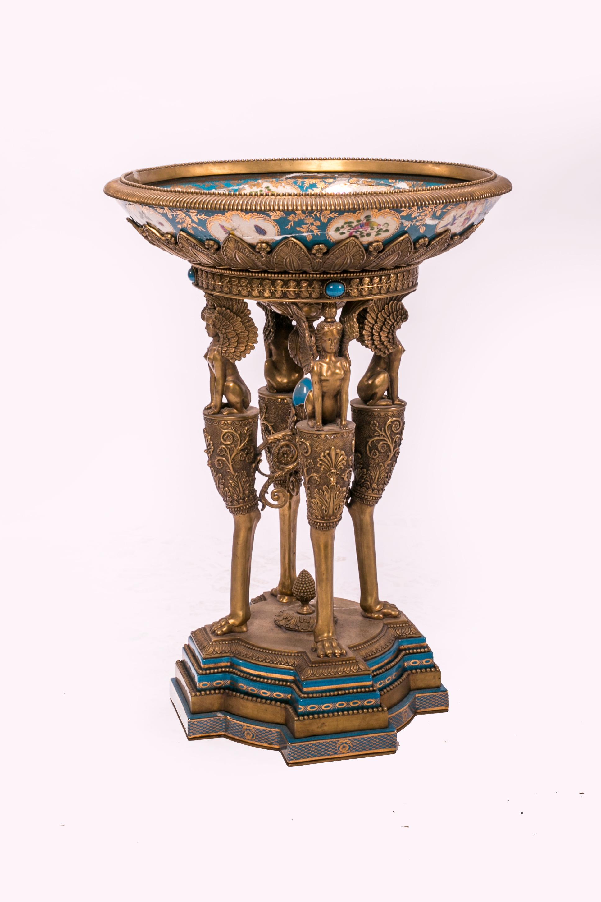 Paire de guéridons français en céramique et bronze des années 1800 Bon état - En vente à Cesena, FC