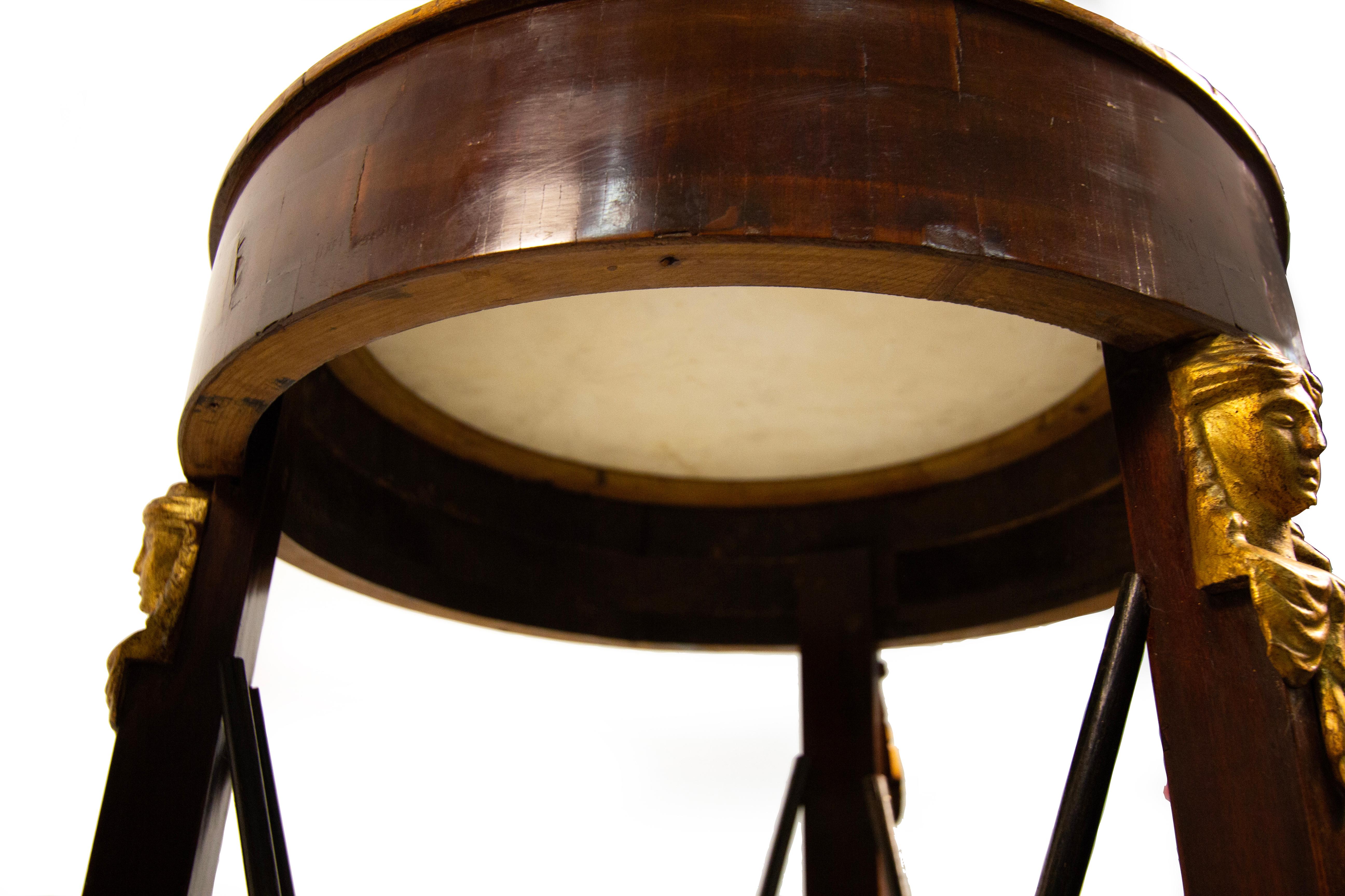 Stile impero Coppia di gueridon in mogano, di gusto Impero, inizio XX secolo in vendita