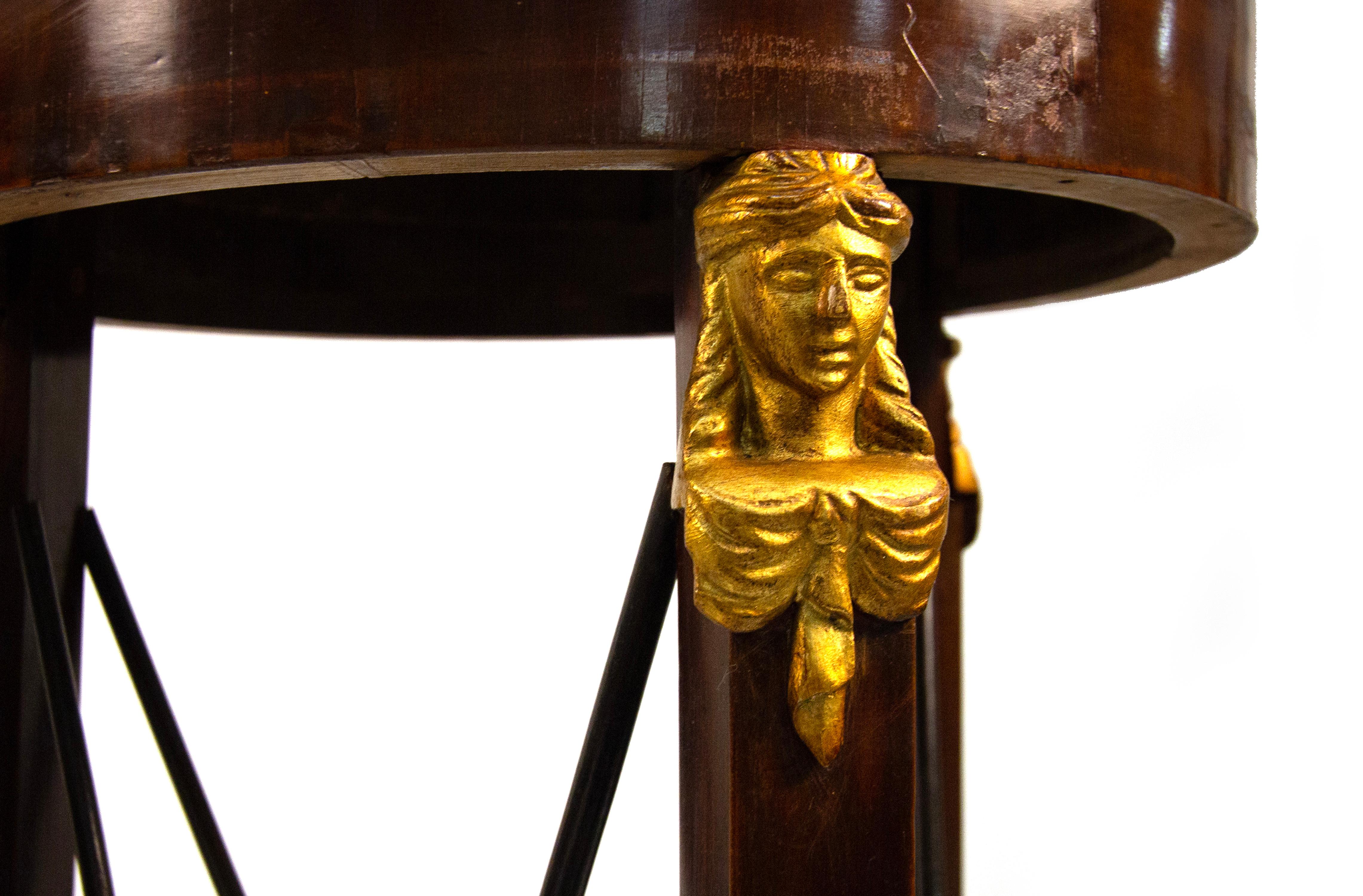 Falegnameria Coppia di gueridon in mogano, di gusto Impero, inizio XX secolo in vendita