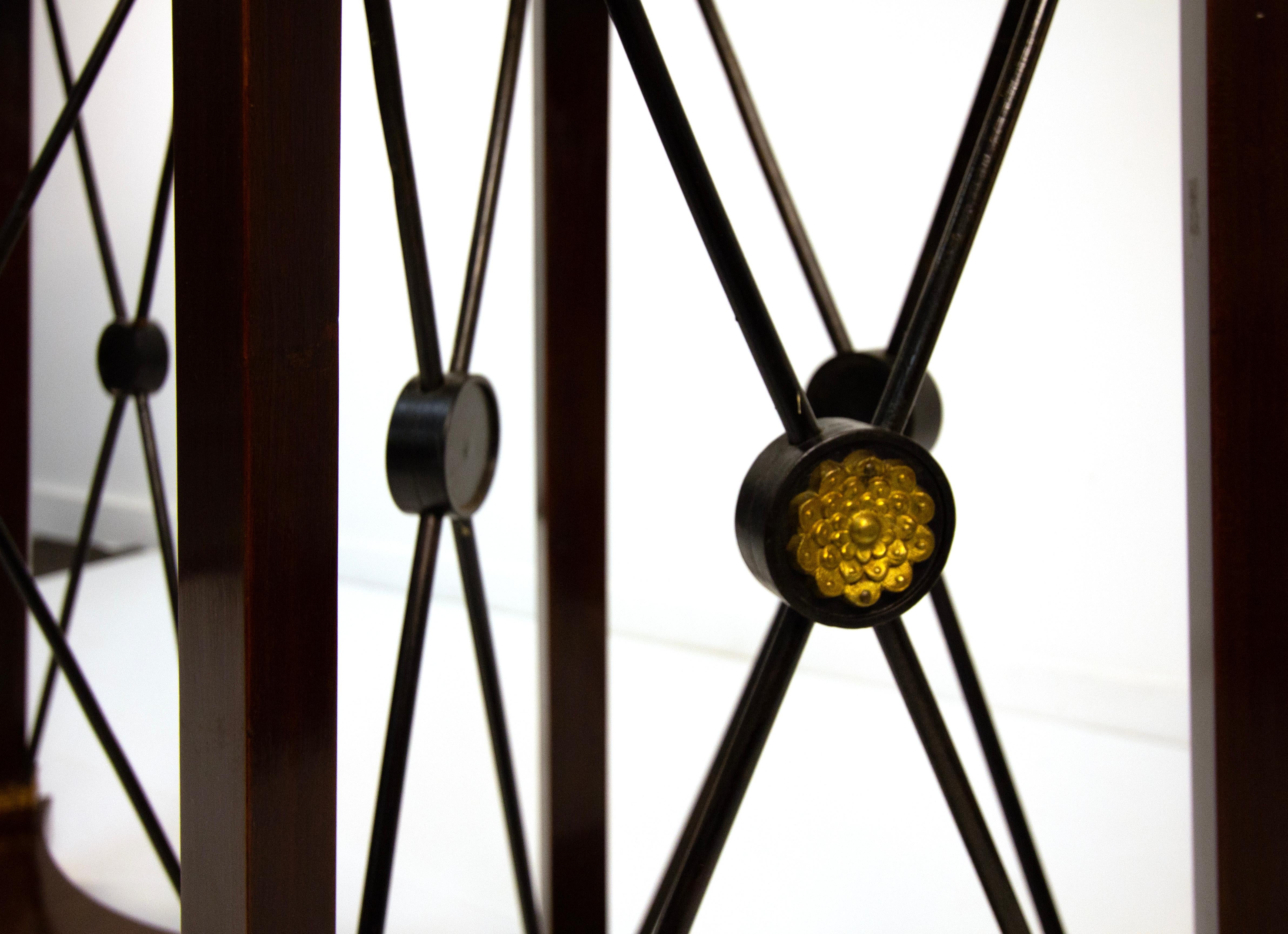 Mogano Coppia di gueridon in mogano, di gusto Impero, inizio XX secolo in vendita