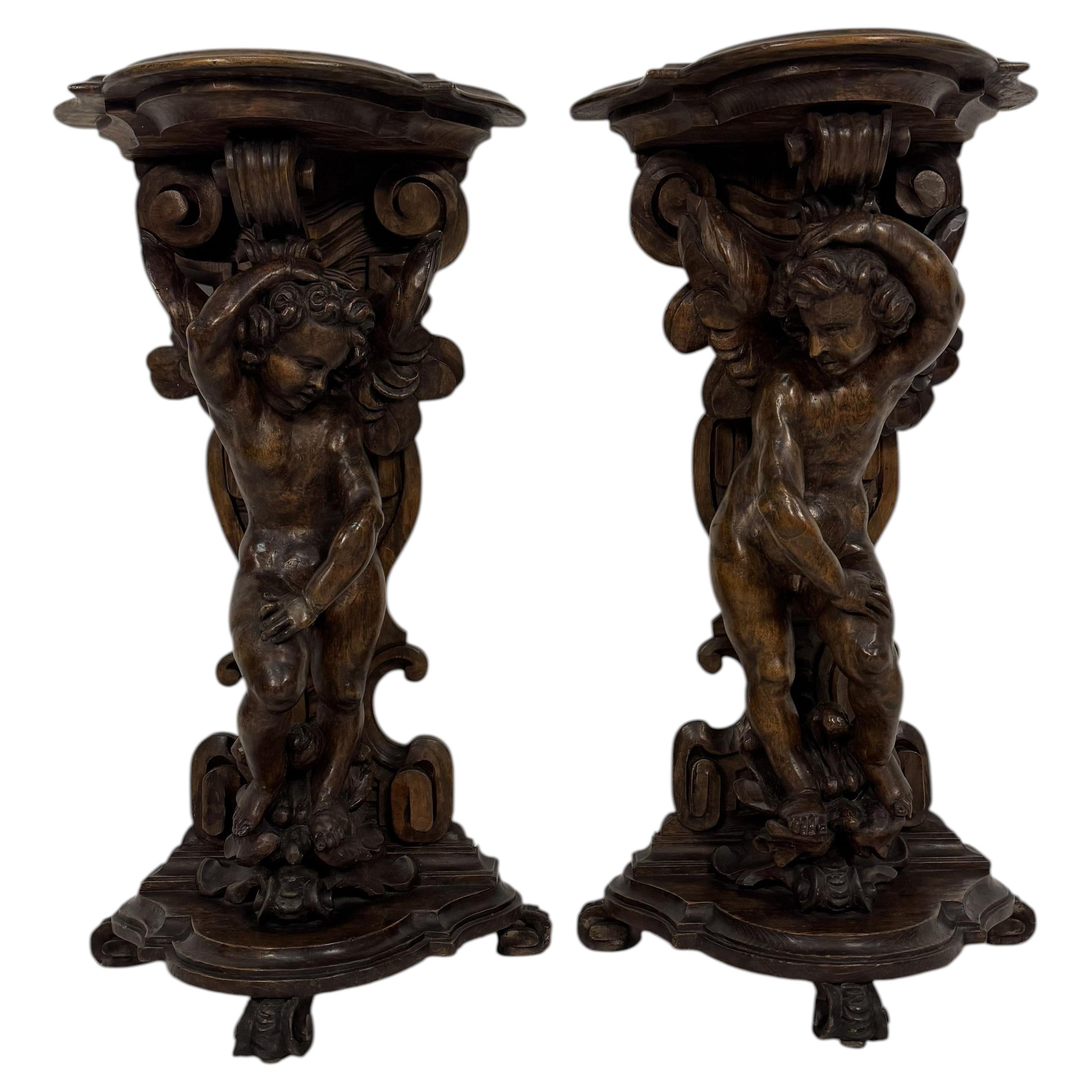 Pair of walnut gueridons, 17th century For Sale