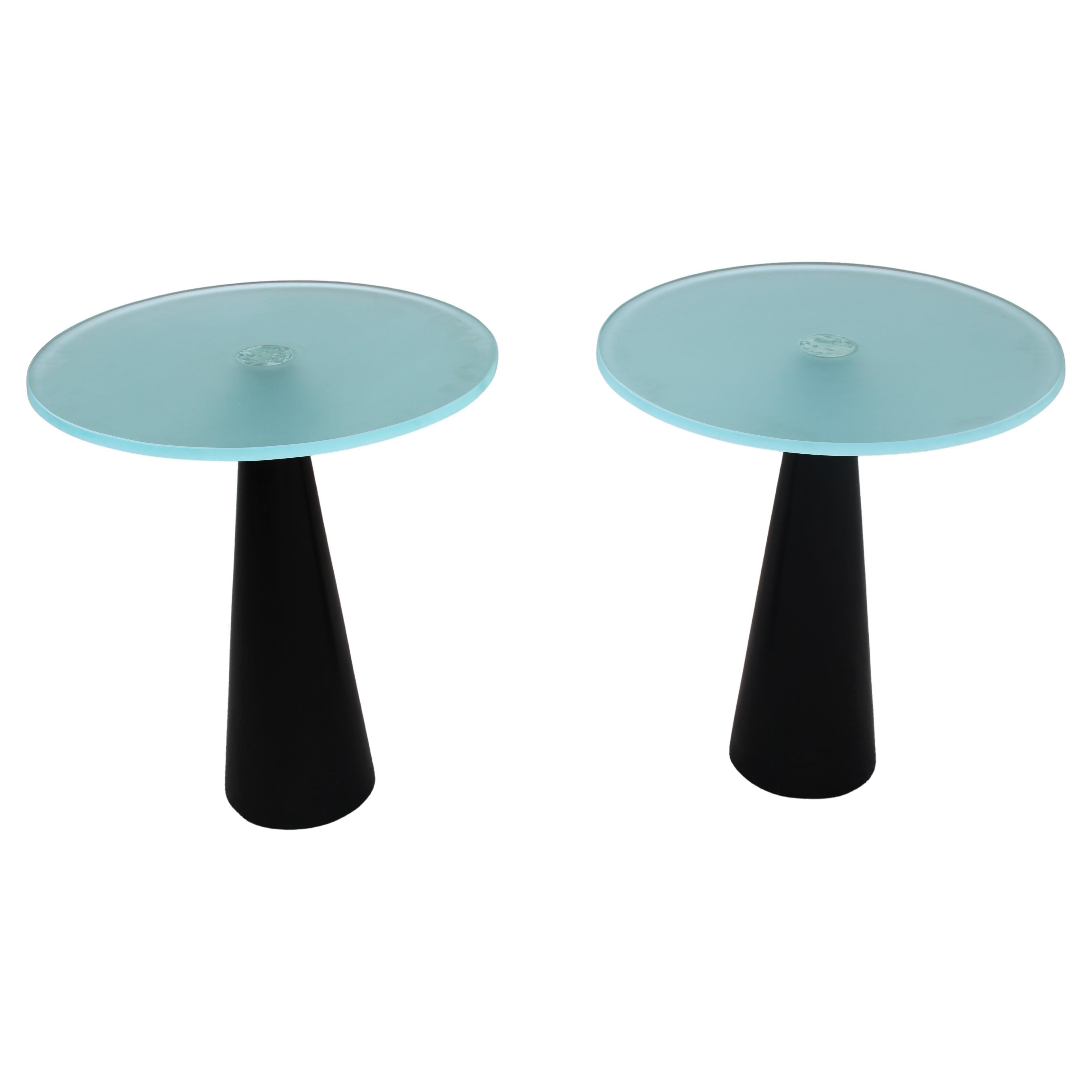 Coppia di Guèridon Lacca nera e Piano in Vetro opaco 1980 Italia Sottsass style im Angebot