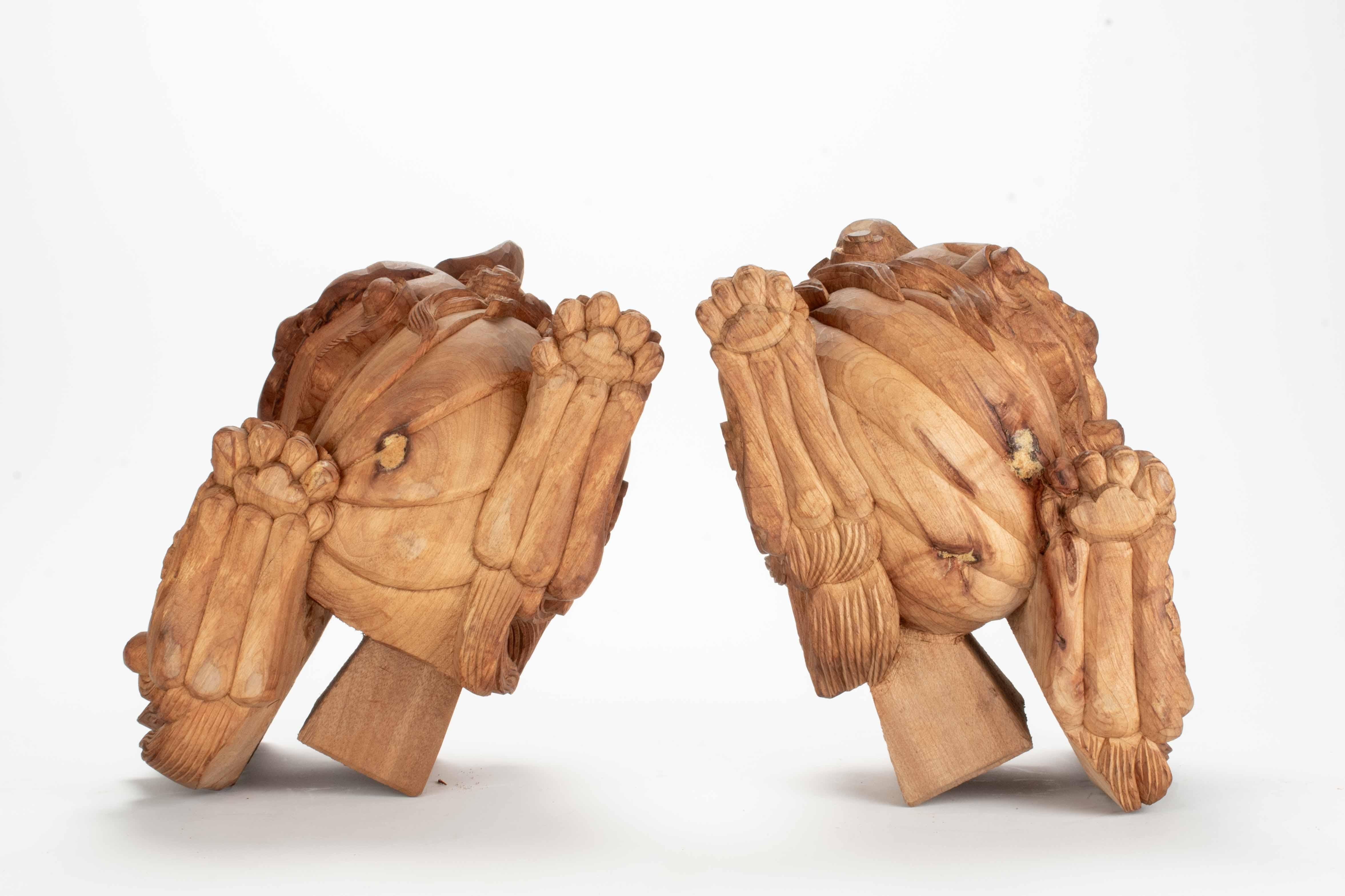 Pair of shishi-shaped kibana For Sale 1