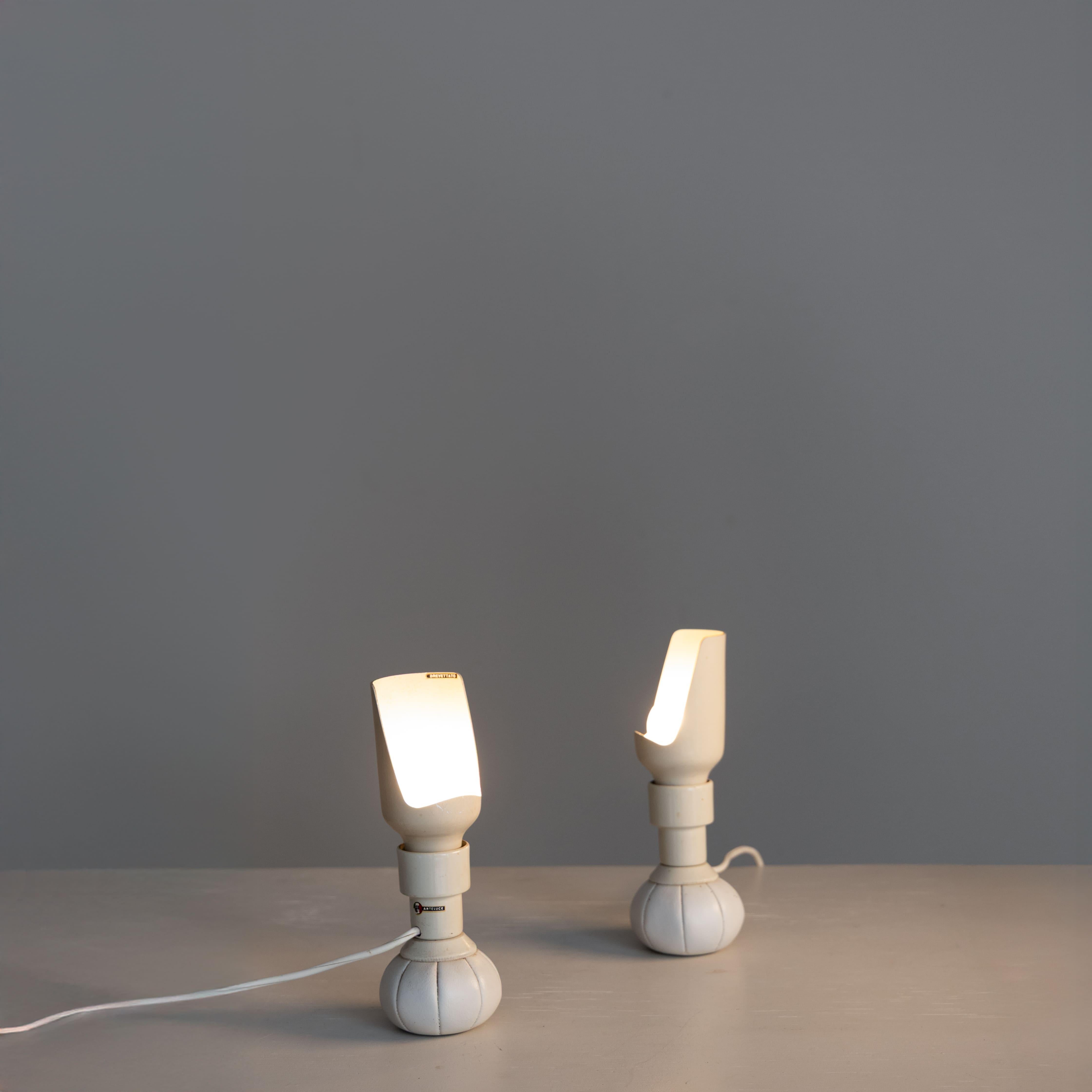 Ère spatiale Paire de lampes de table modèle 'P600', Gino Sarfatti, Arteluce, Milan, 196 en vente
