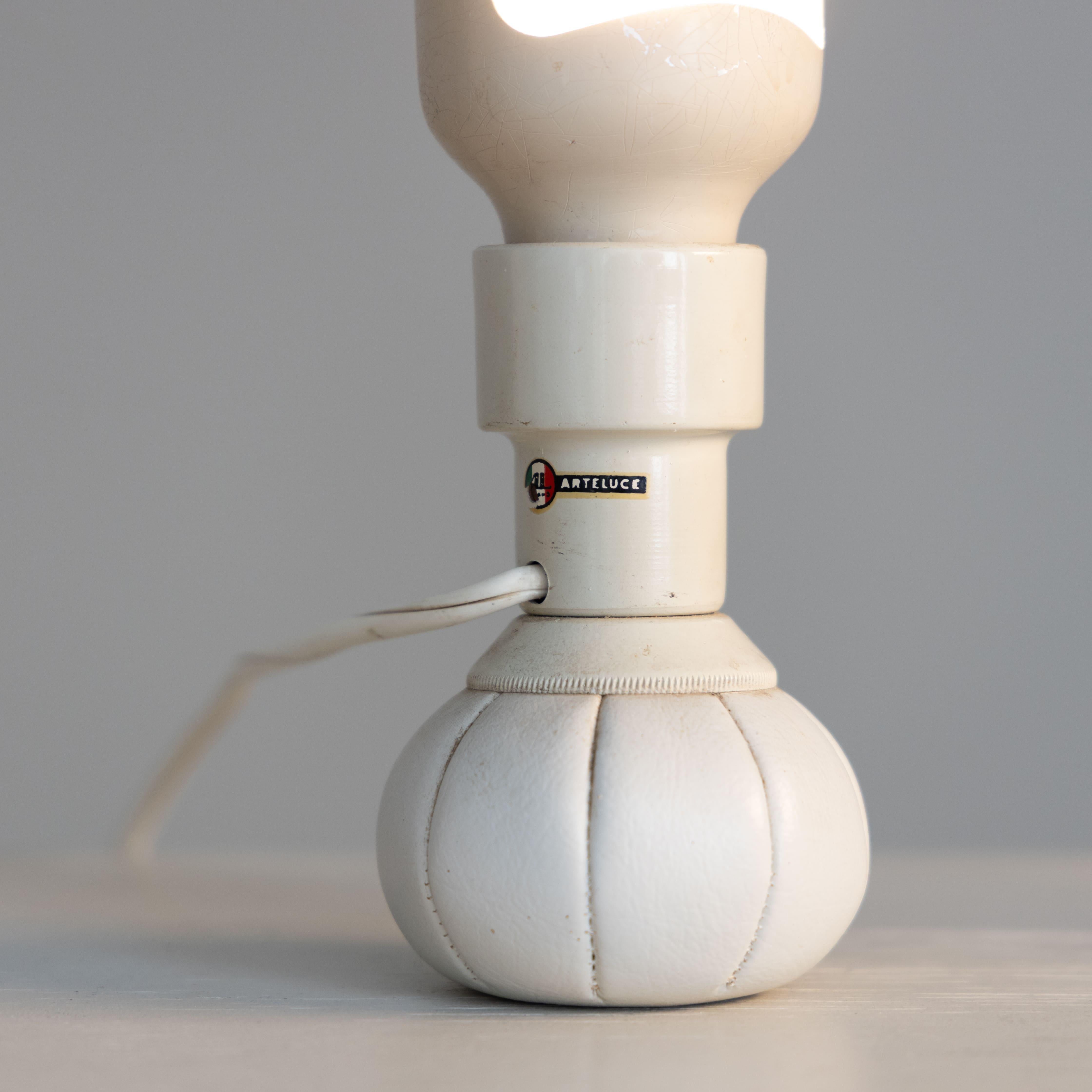Mid-20th Century Paire de lampes de table modèle 'P600', Gino Sarfatti, Arteluce, Milan, 196 en vente