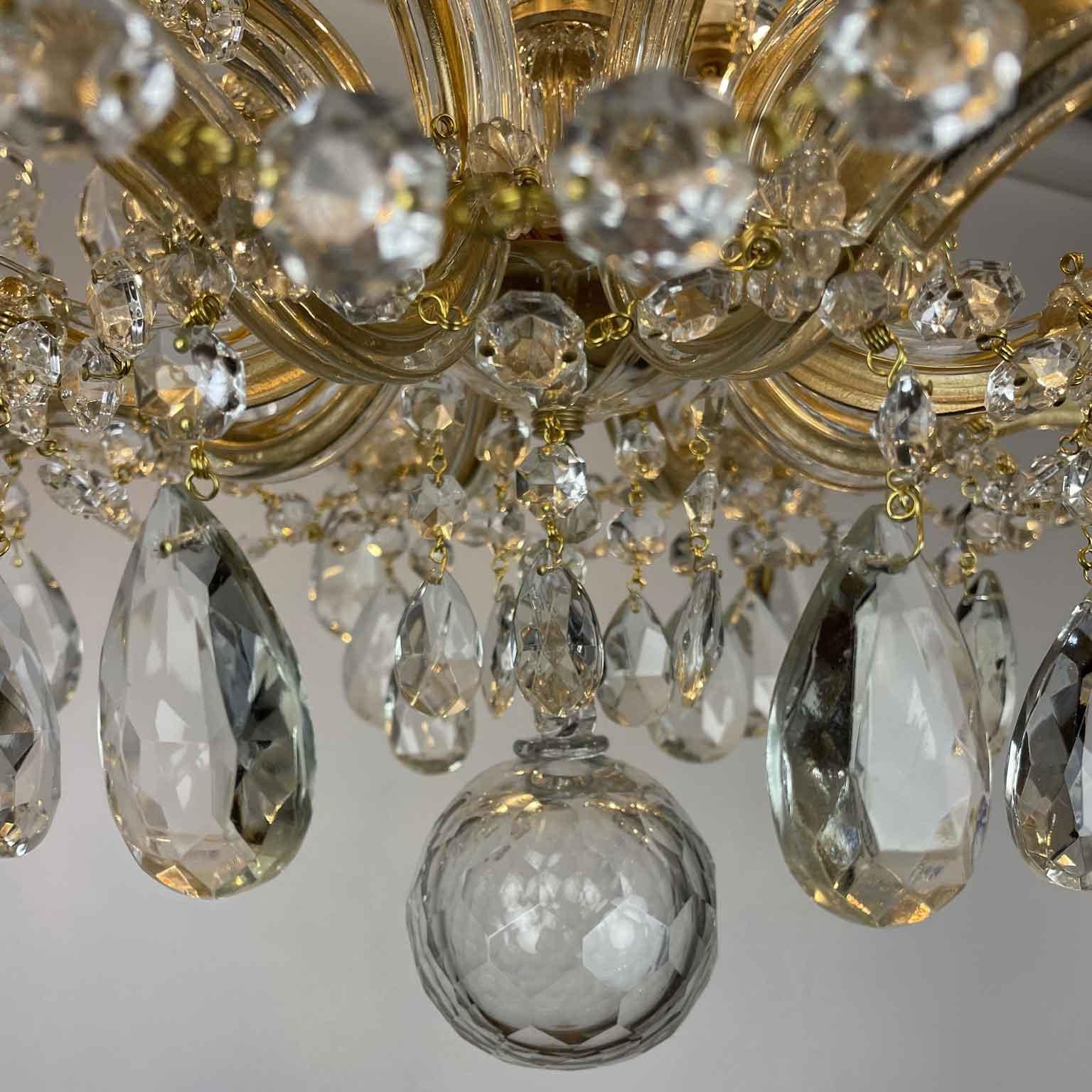 Paire de lustres italiens en cristal Maria Teresa à douze lumières 20e siècle en vente 6