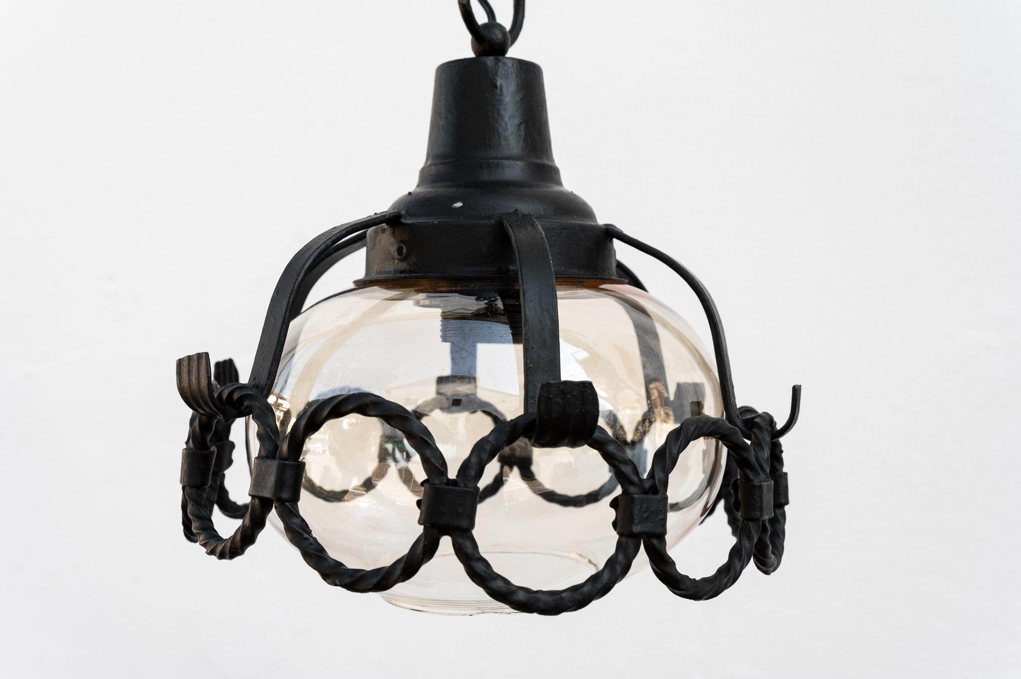 Mid-Century moderno Coppia di Lampadari in ferro battuto, Anni '60 in vendita