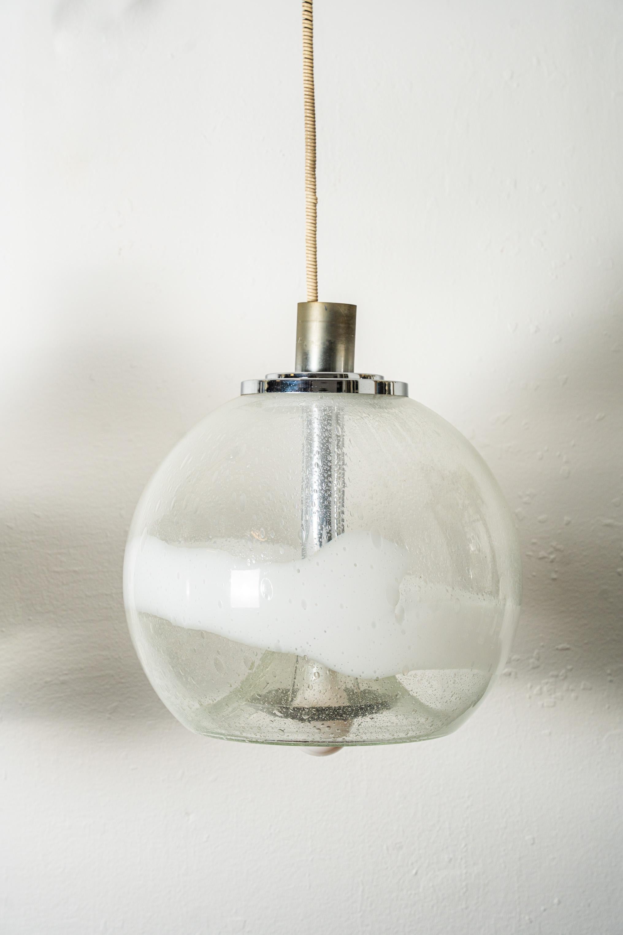 Mid-20th Century Coppia di lampadari in vetro di Murano di Gino Poli e Ettore Fantasia per Sotis en vente