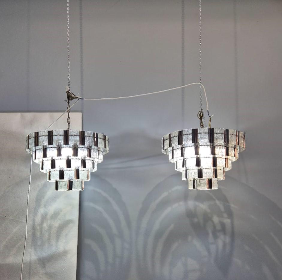 Coppia di lampadari in vetro di murano e metallo In condizioni buone in vendita a Palermo, IT