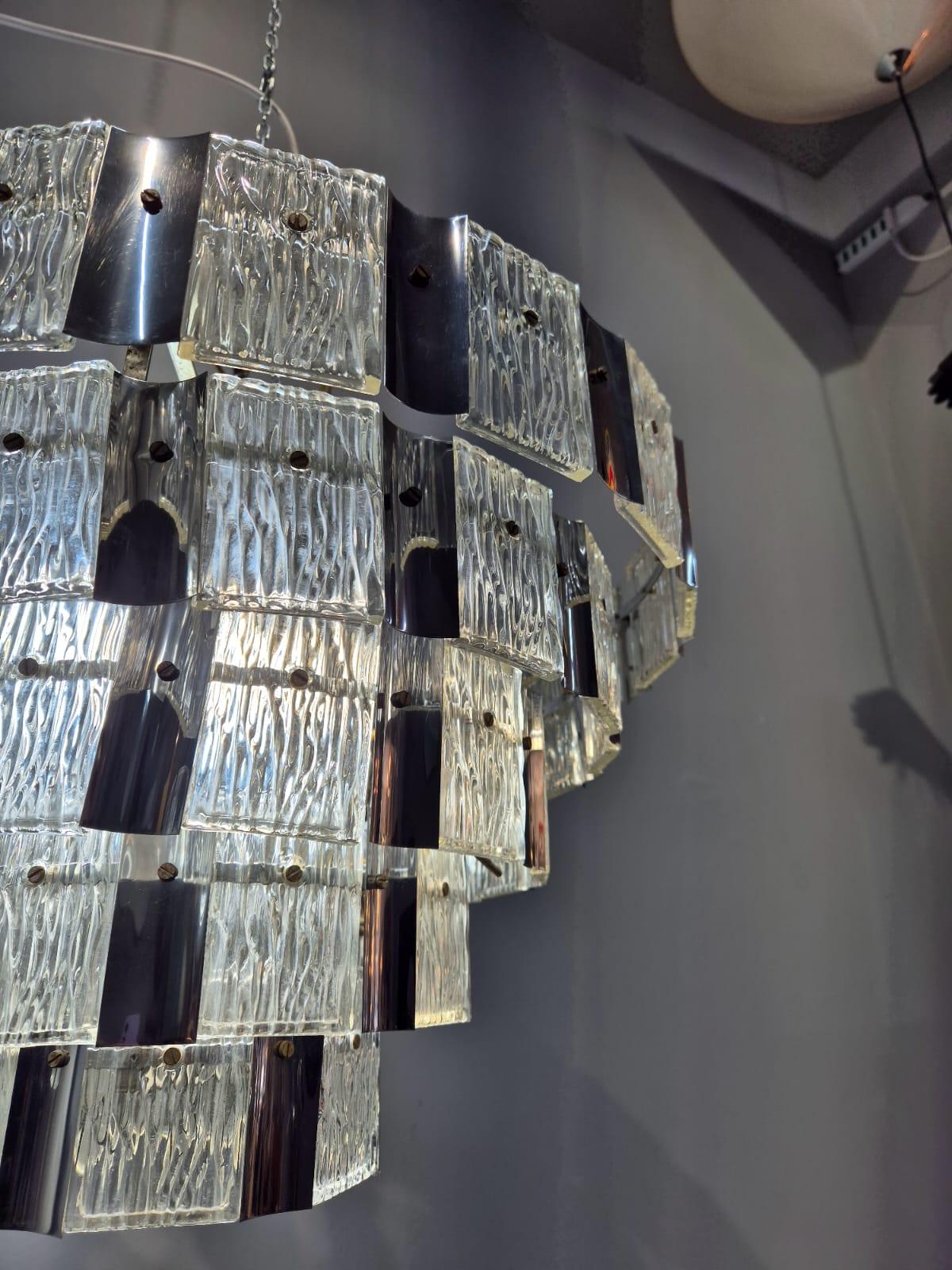 Metallo Coppia di lampadari in vetro di murano e metallo in vendita