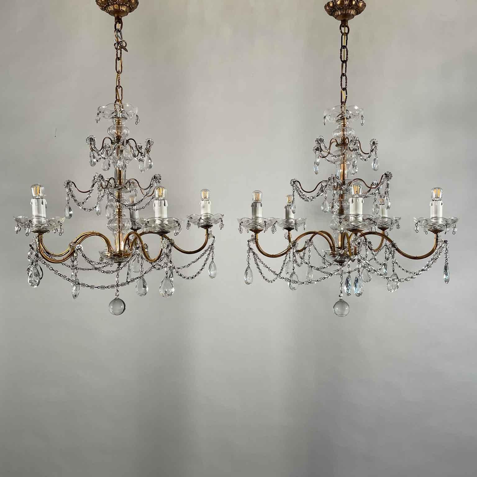 Pareja De Candelabros Italianos De Cristal Y Hierro Dorado Cinco Luces Circa 1955 en venta 4
